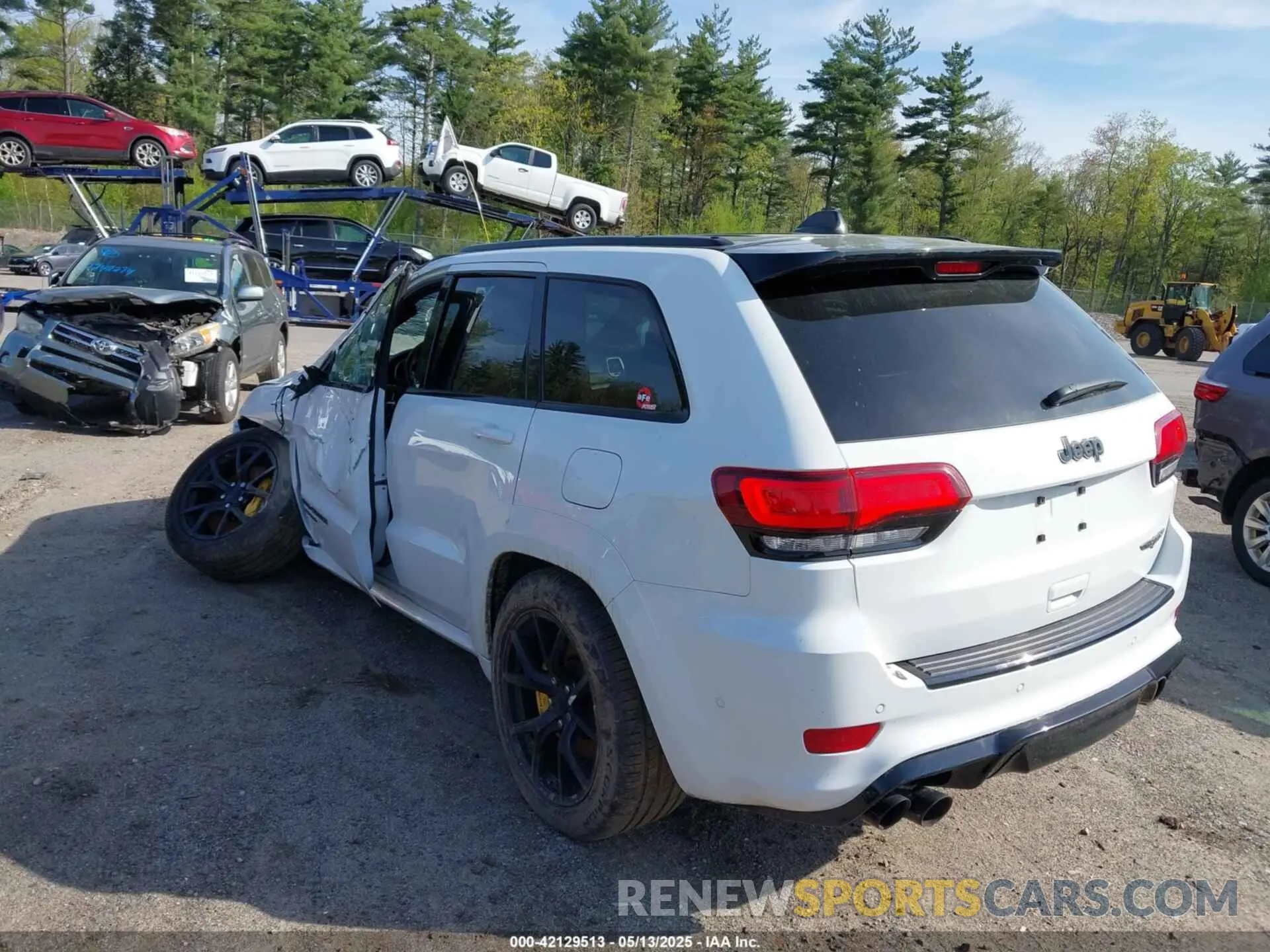 3 Photograph of a damaged car 1C4RJFN9XLC211353 JEEP GRAND CHEROKEE 2020