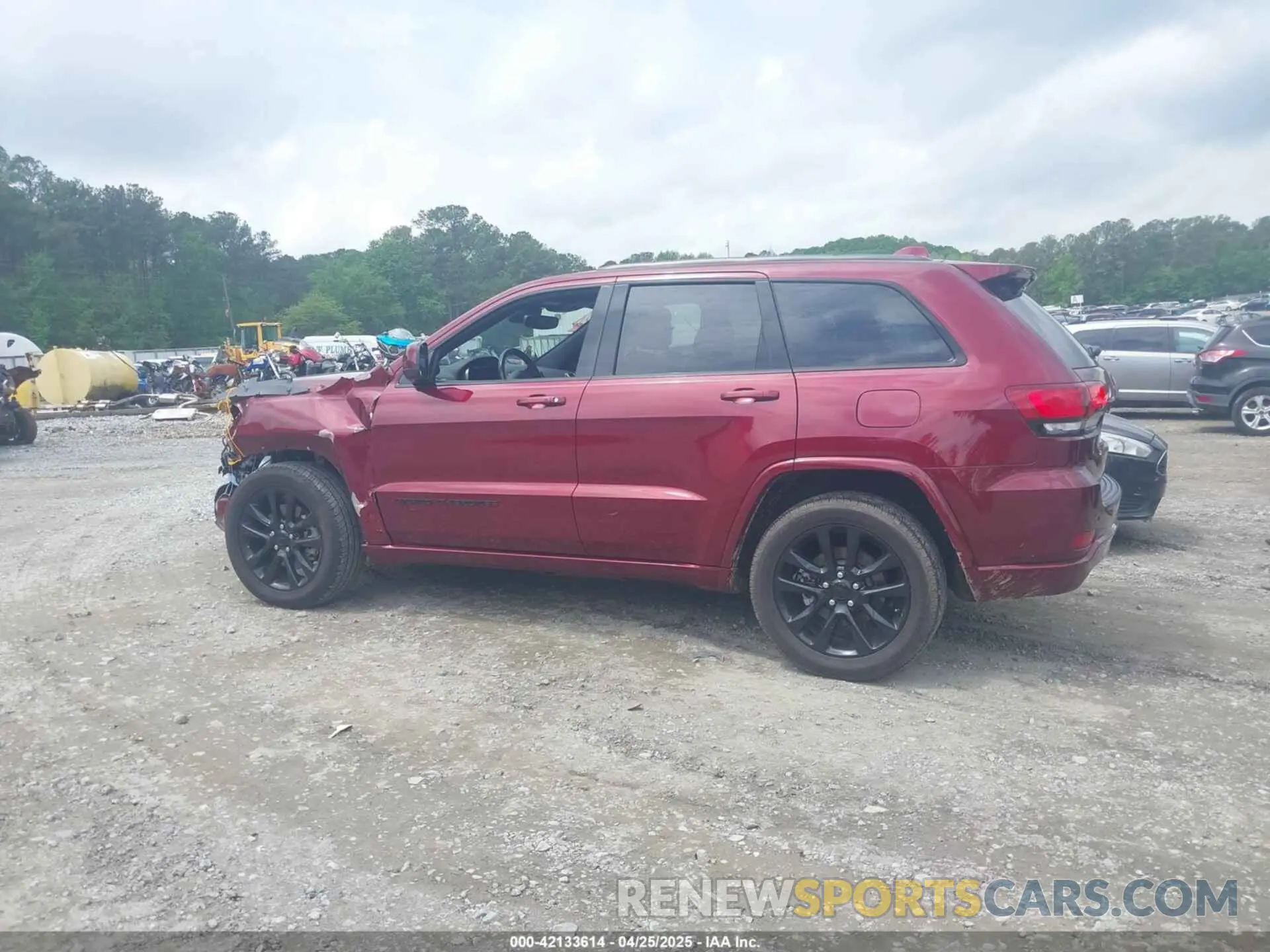 14 Photograph of a damaged car 1C4RJEAG0MC624737 JEEP GRAND CHEROKEE 2021