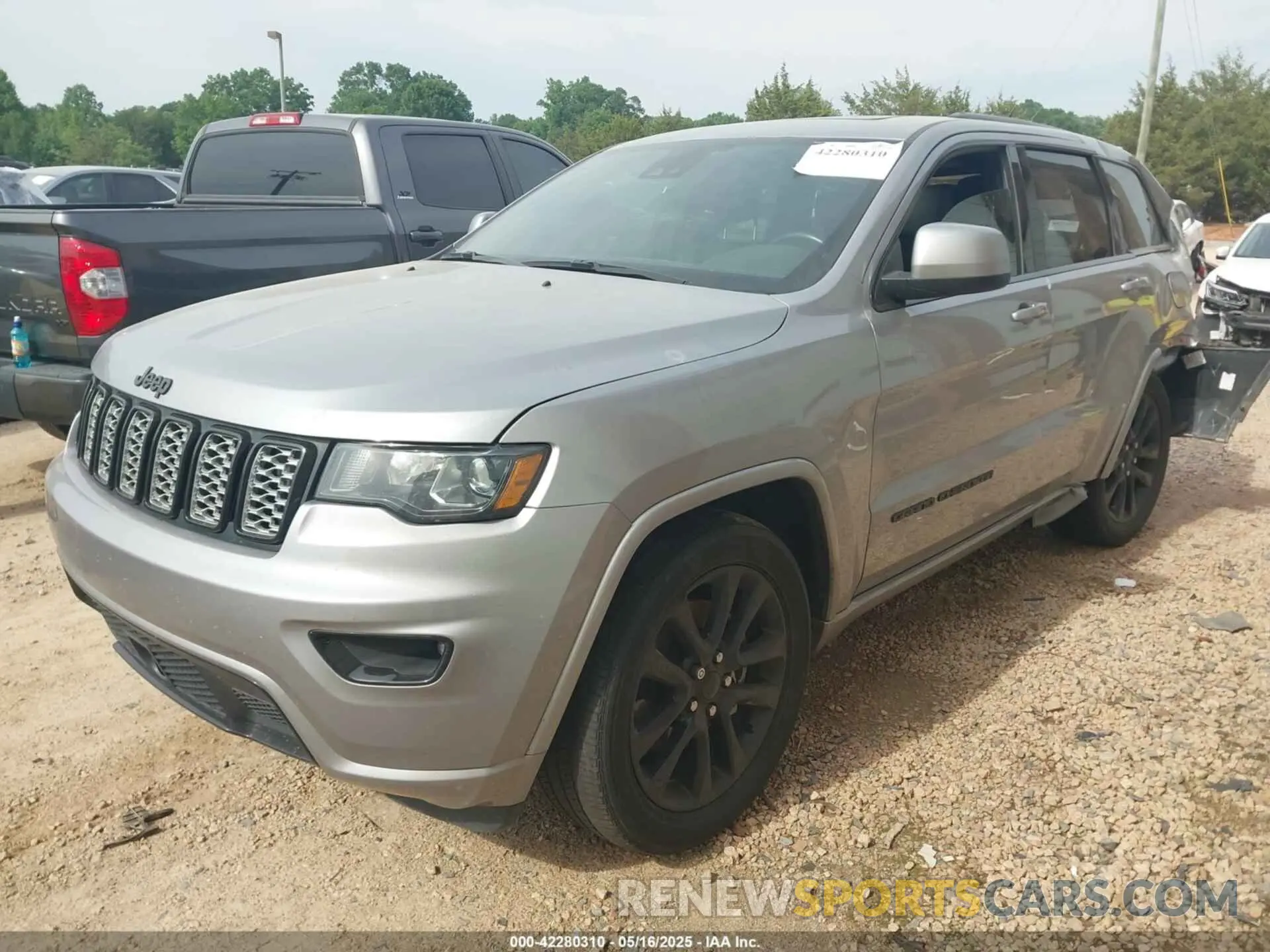 2 Photograph of a damaged car 1C4RJEAG0MC625113 JEEP GRAND CHEROKEE 2021