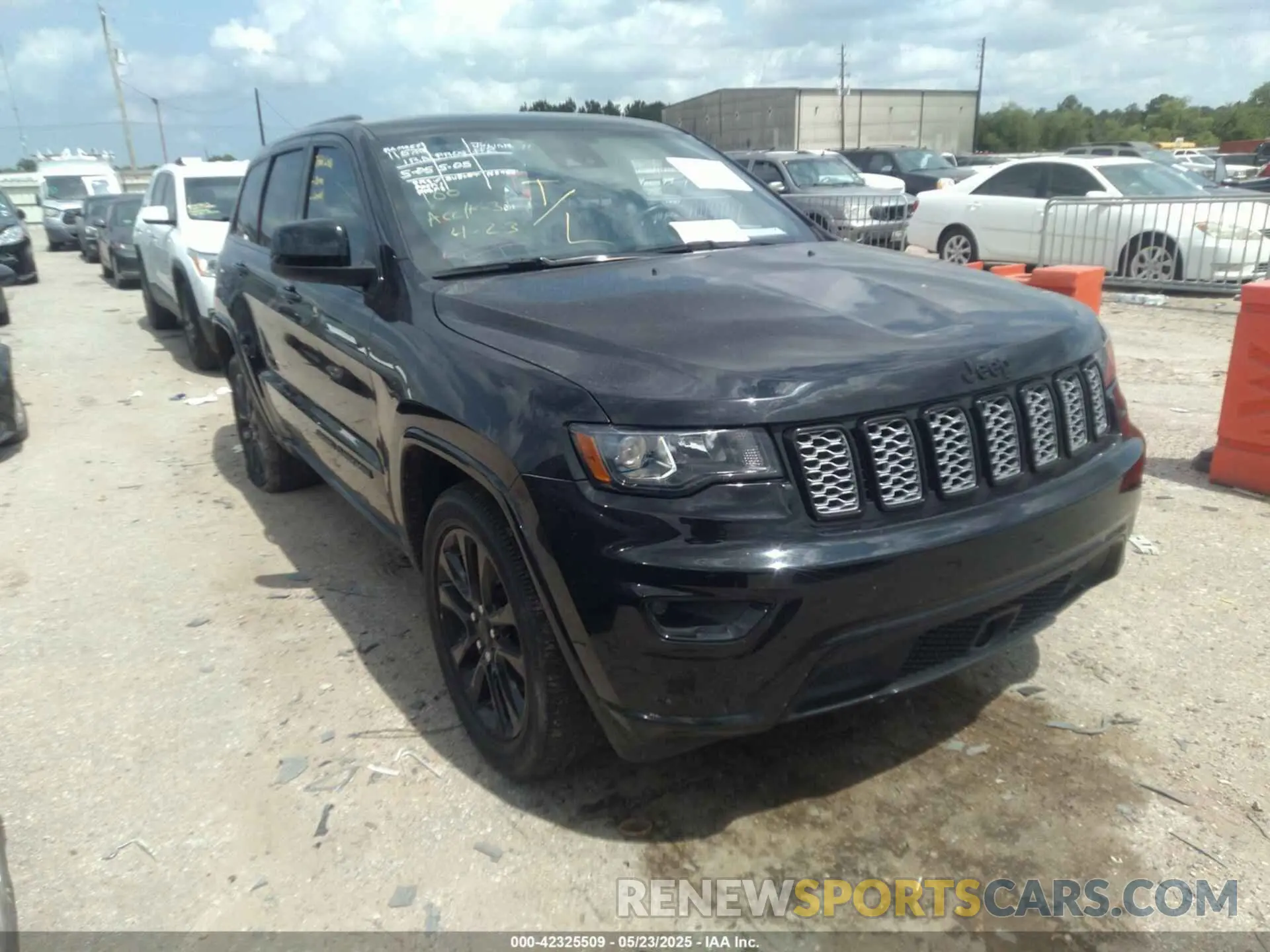 1 Photograph of a damaged car 1C4RJEAG0MC814070 JEEP GRAND CHEROKEE 2021