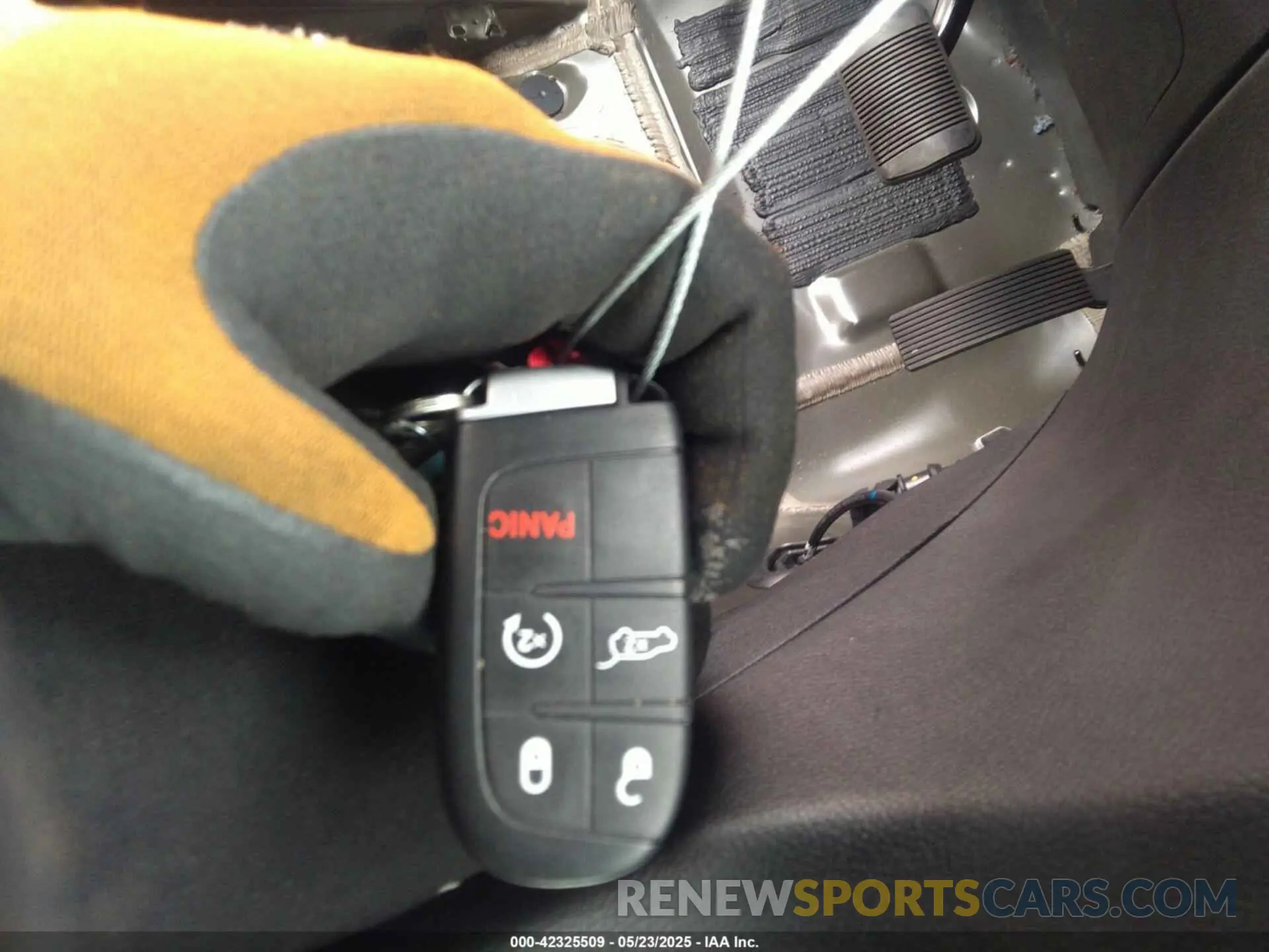 11 Photograph of a damaged car 1C4RJEAG0MC814070 JEEP GRAND CHEROKEE 2021