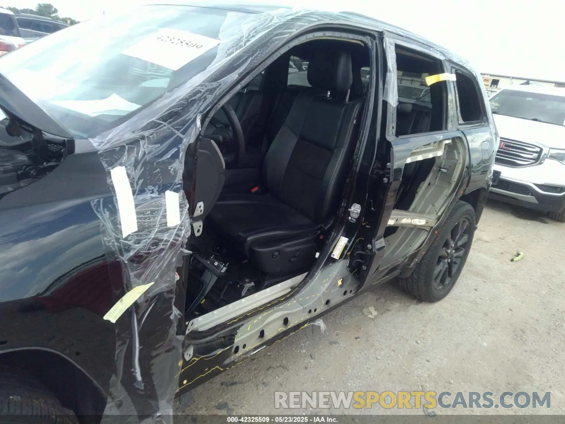 6 Photograph of a damaged car 1C4RJEAG0MC814070 JEEP GRAND CHEROKEE 2021