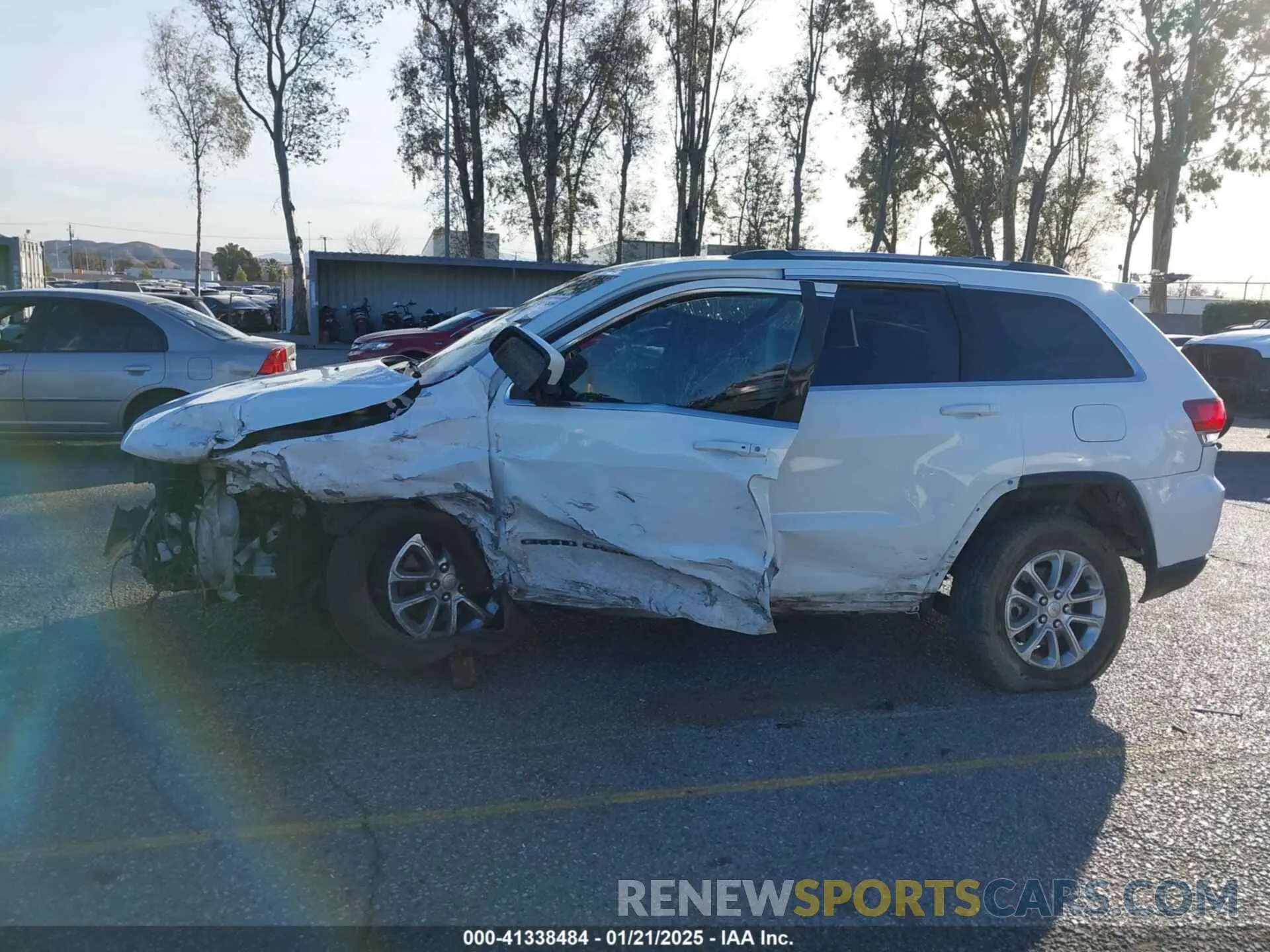 14 Photograph of a damaged car 1C4RJEAG2MC719395 JEEP GRAND CHEROKEE 2021