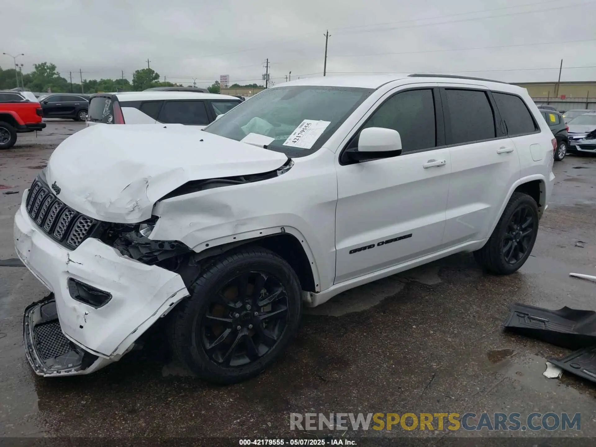 2 Photograph of a damaged car 1C4RJEAG4MC597428 JEEP GRAND CHEROKEE 2021
