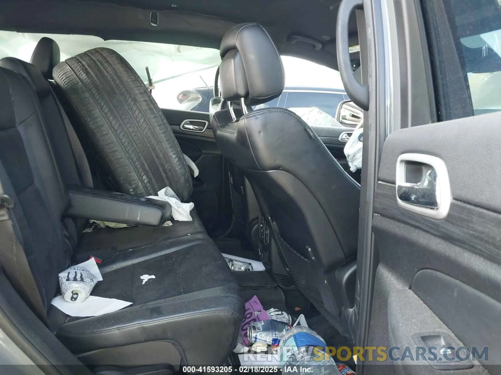 8 Photograph of a damaged car 1C4RJEAG7MC785604 JEEP GRAND CHEROKEE 2021