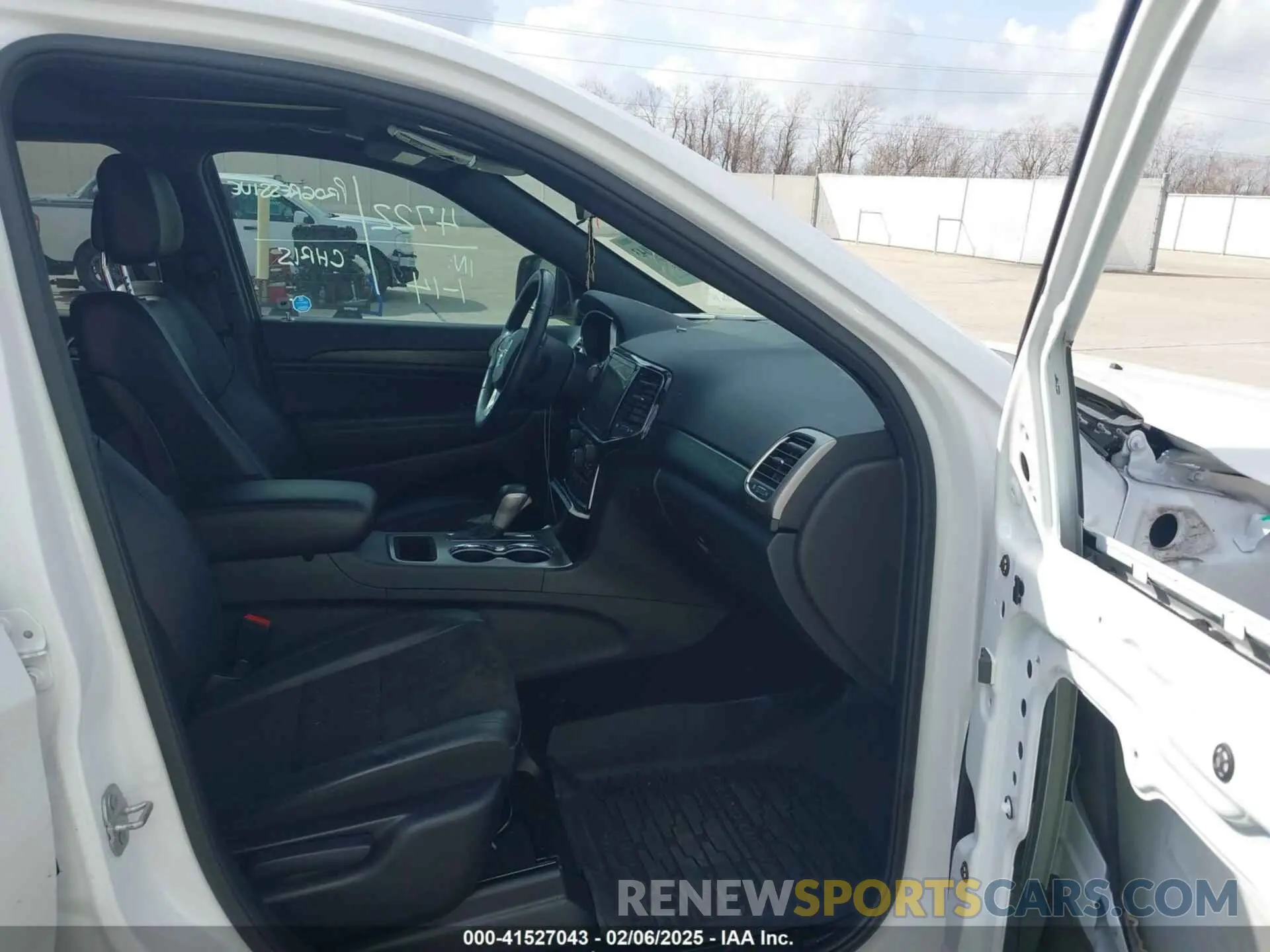 5 Photograph of a damaged car 1C4RJEAG9MC713822 JEEP GRAND CHEROKEE 2021