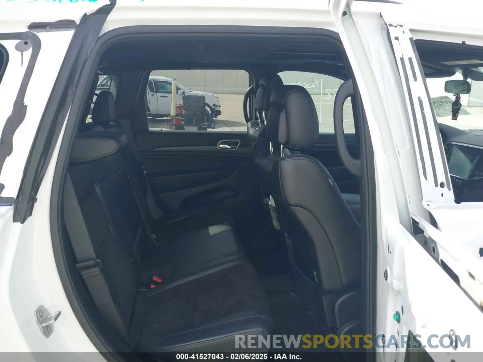8 Photograph of a damaged car 1C4RJEAG9MC713822 JEEP GRAND CHEROKEE 2021