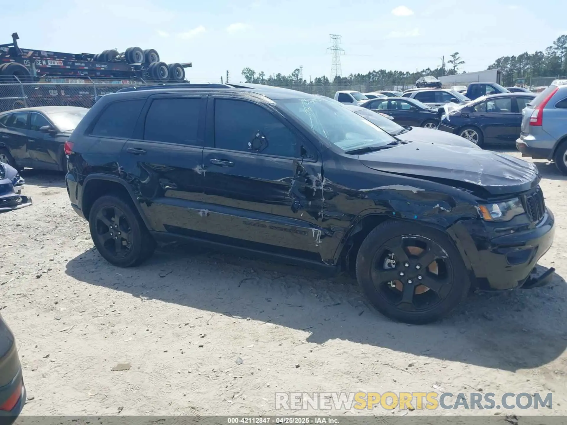 13 Photograph of a damaged car 1C4RJEAG9MC740244 JEEP GRAND CHEROKEE 2021