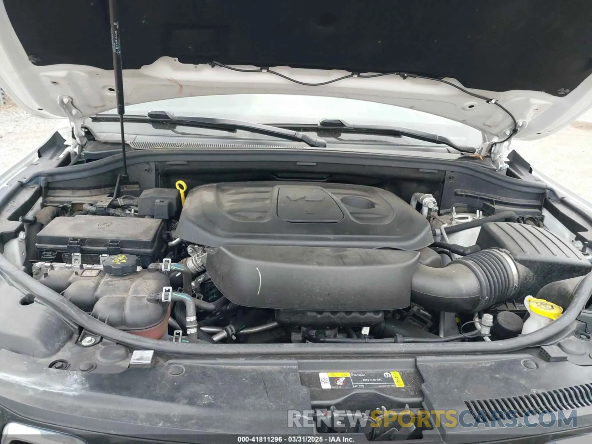 10 Photograph of a damaged car 1C4RJEAGXMC813573 JEEP GRAND CHEROKEE 2021