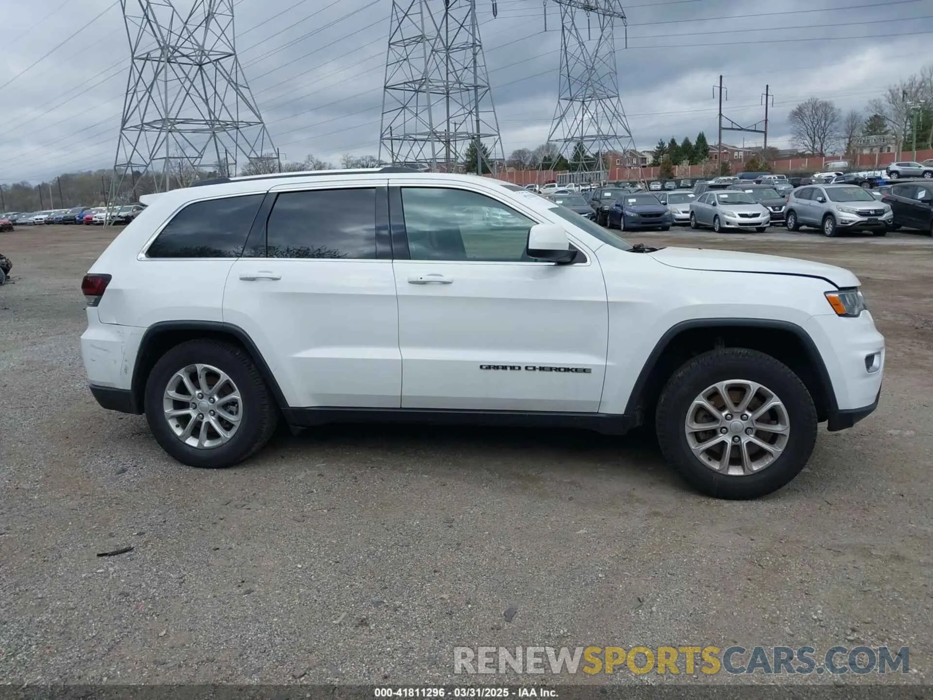 14 Photograph of a damaged car 1C4RJEAGXMC813573 JEEP GRAND CHEROKEE 2021