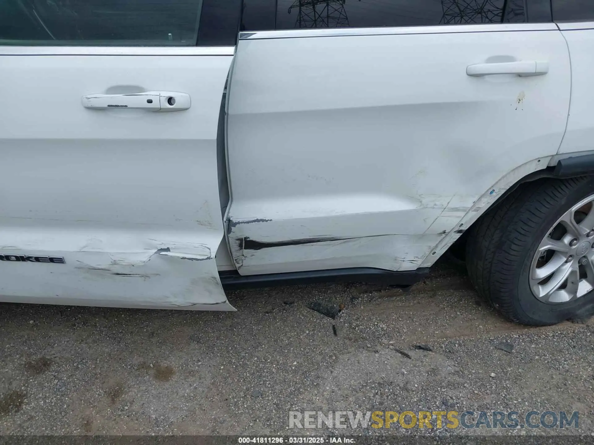 6 Photograph of a damaged car 1C4RJEAGXMC813573 JEEP GRAND CHEROKEE 2021