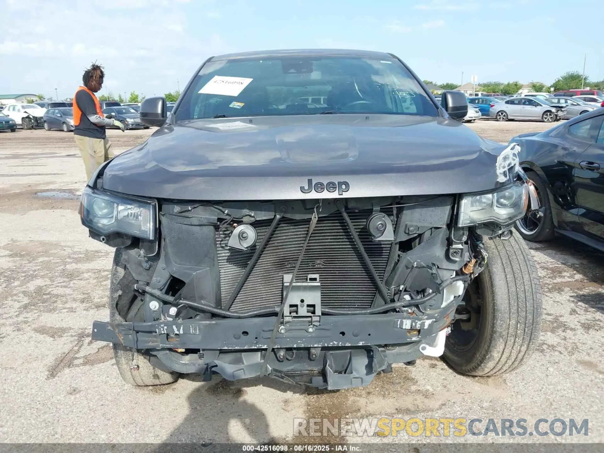 12 Photograph of a damaged car 1C4RJEAGXMC844631 JEEP GRAND CHEROKEE 2021