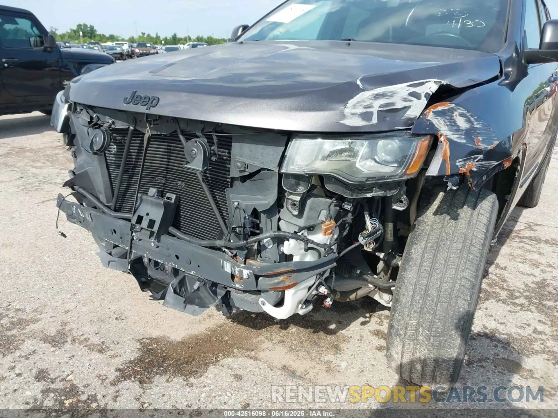 6 Photograph of a damaged car 1C4RJEAGXMC844631 JEEP GRAND CHEROKEE 2021