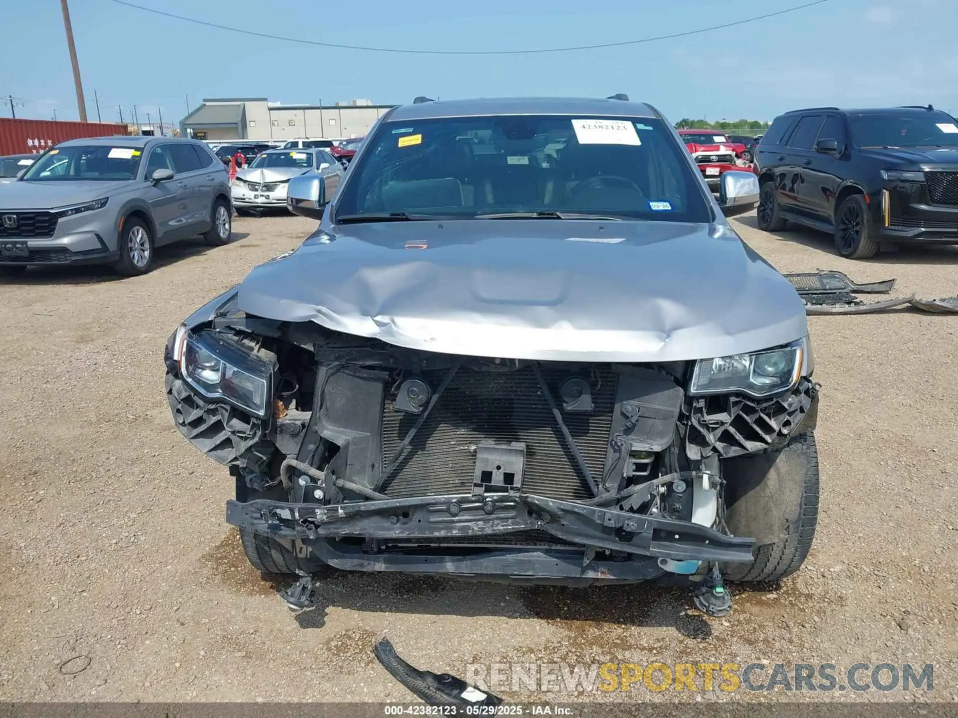 13 Photograph of a damaged car 1C4RJEBG4MC679383 JEEP GRAND CHEROKEE 2021