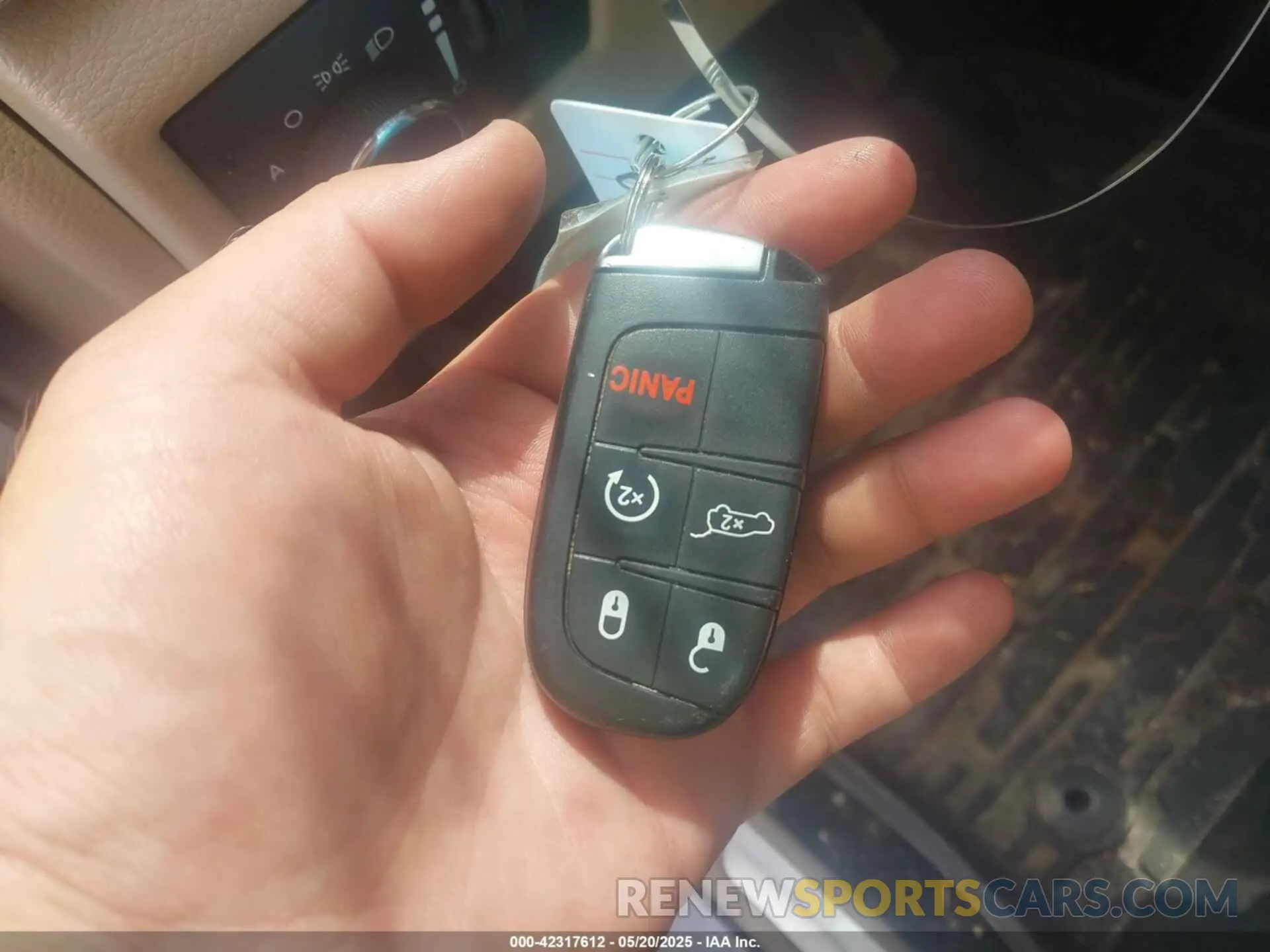 11 Фотография поврежденного автомобиля 1C4RJEBG4MC783968 JEEP GRAND CHEROKEE 2021