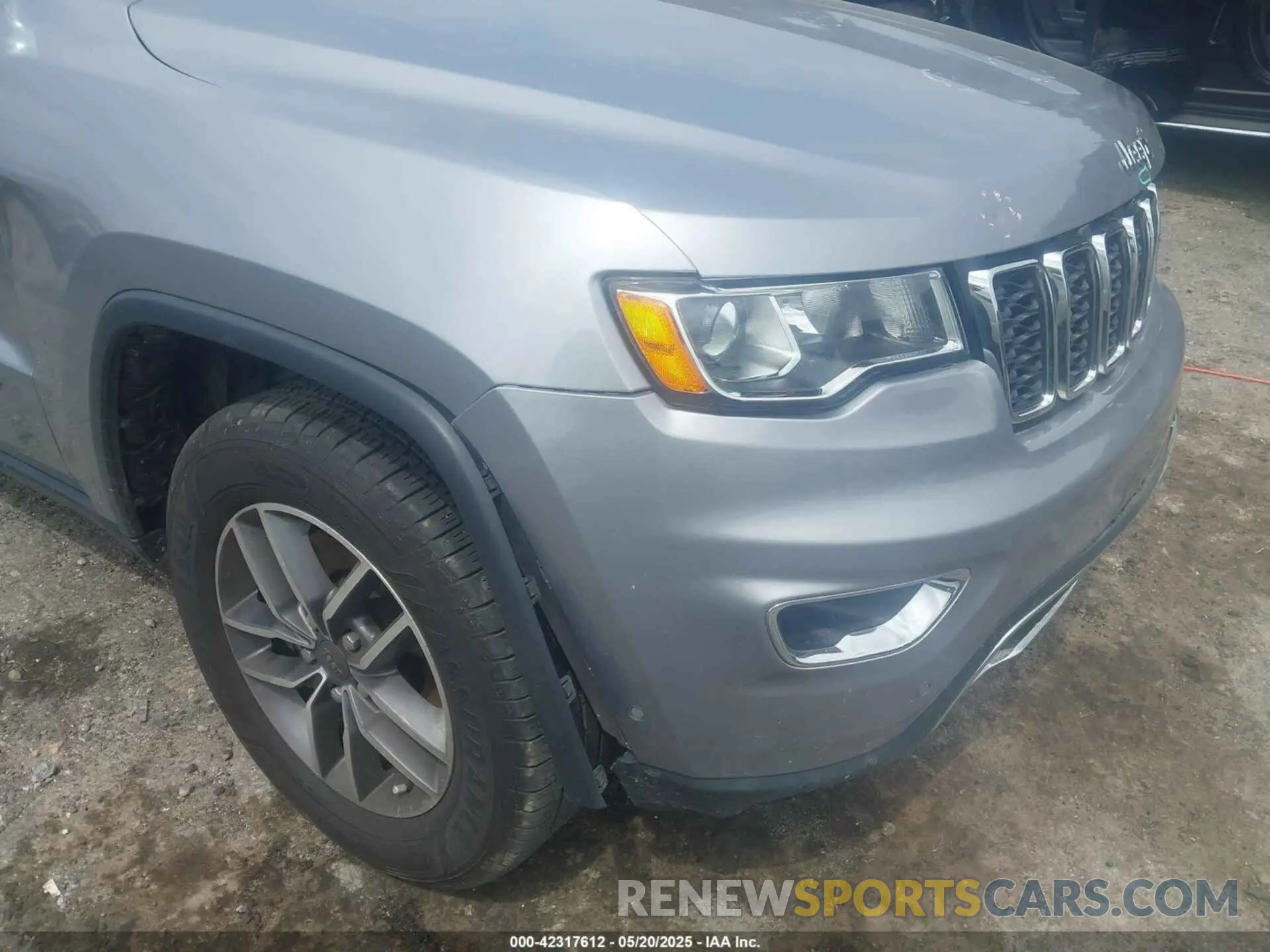 17 Фотография поврежденного автомобиля 1C4RJEBG4MC783968 JEEP GRAND CHEROKEE 2021