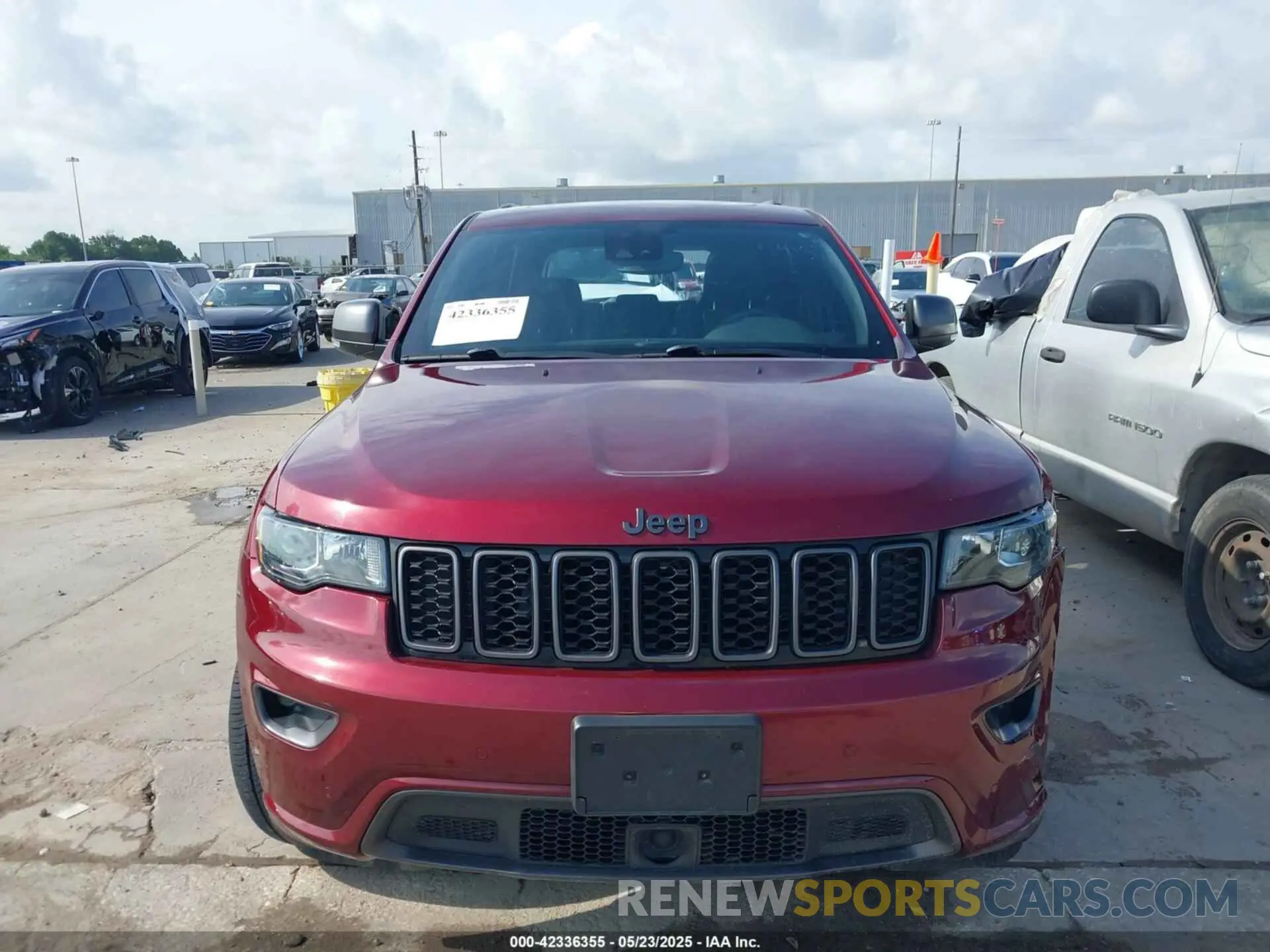 13 Photograph of a damaged car 1C4RJEBG6MC783440 JEEP GRAND CHEROKEE 2021