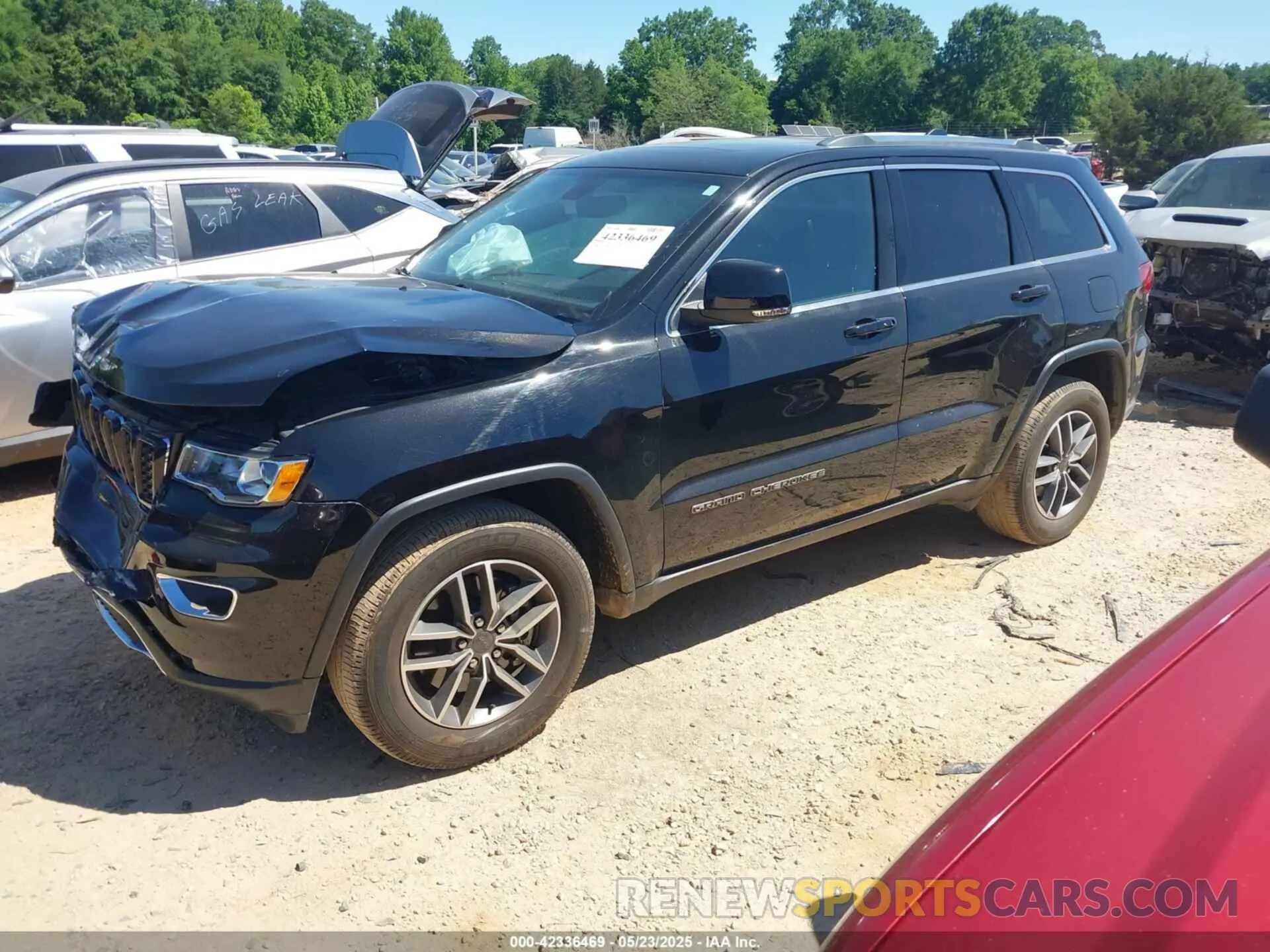 2 Photograph of a damaged car 1C4RJEBG8MC874113 JEEP GRAND CHEROKEE 2021