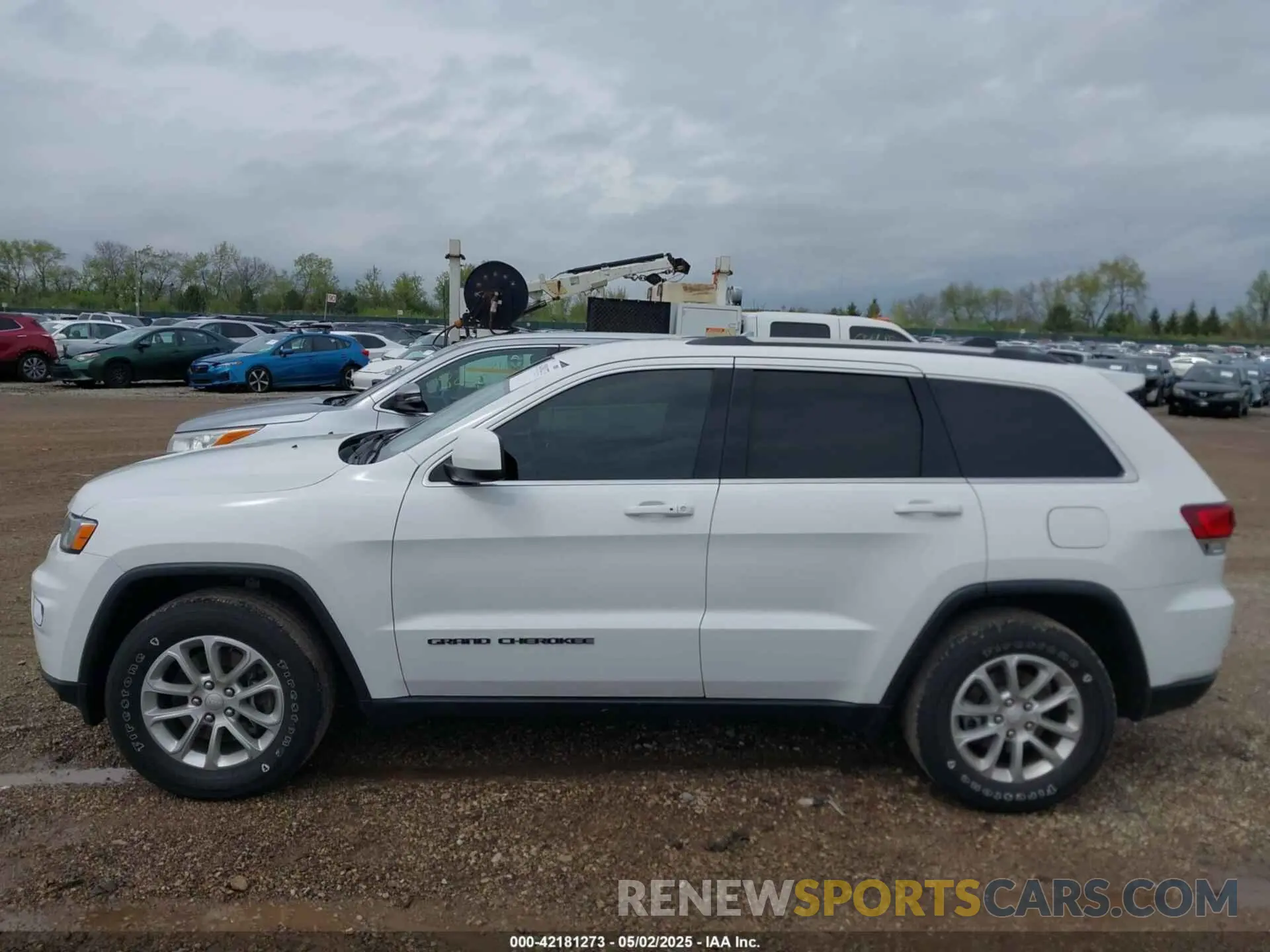 14 Photograph of a damaged car 1C4RJFAG1MC650687 JEEP GRAND CHEROKEE 2021