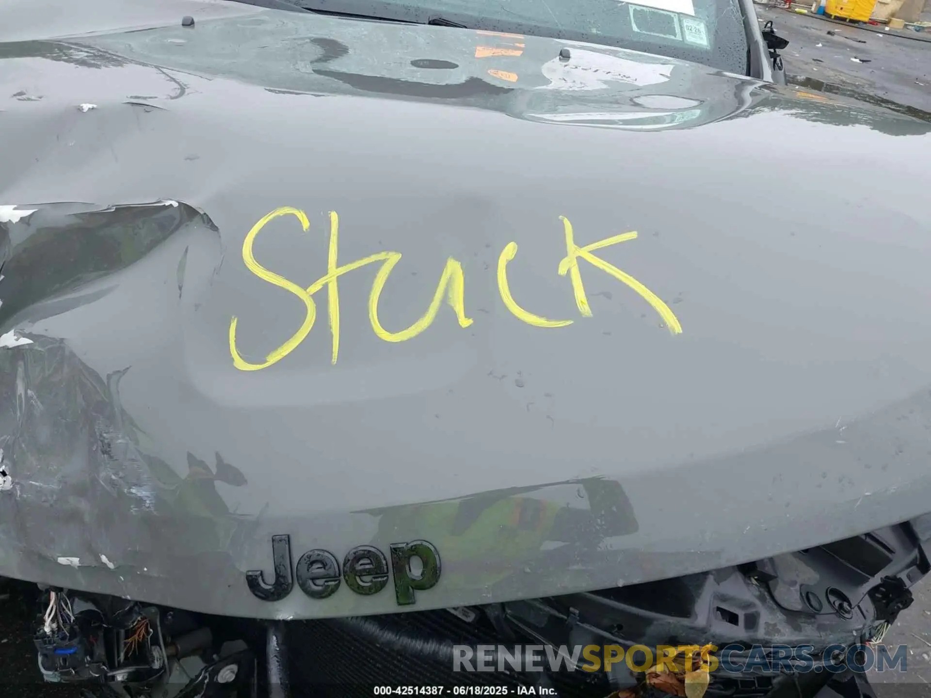 10 Photograph of a damaged car 1C4RJFAG2MC589415 JEEP GRAND CHEROKEE 2021