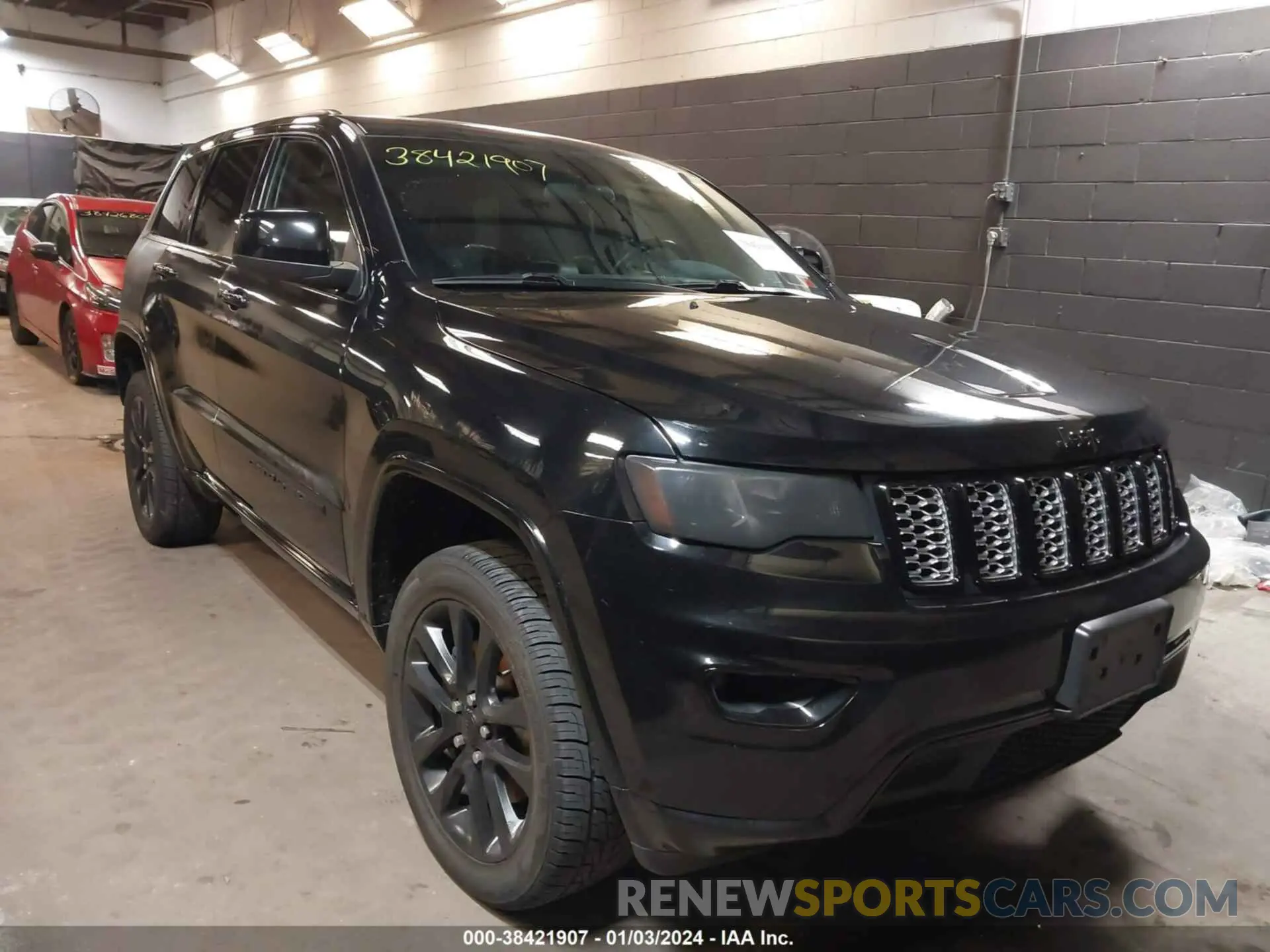 1 Photograph of a damaged car 1C4RJFAG3MC647726 JEEP GRAND CHEROKEE 2021