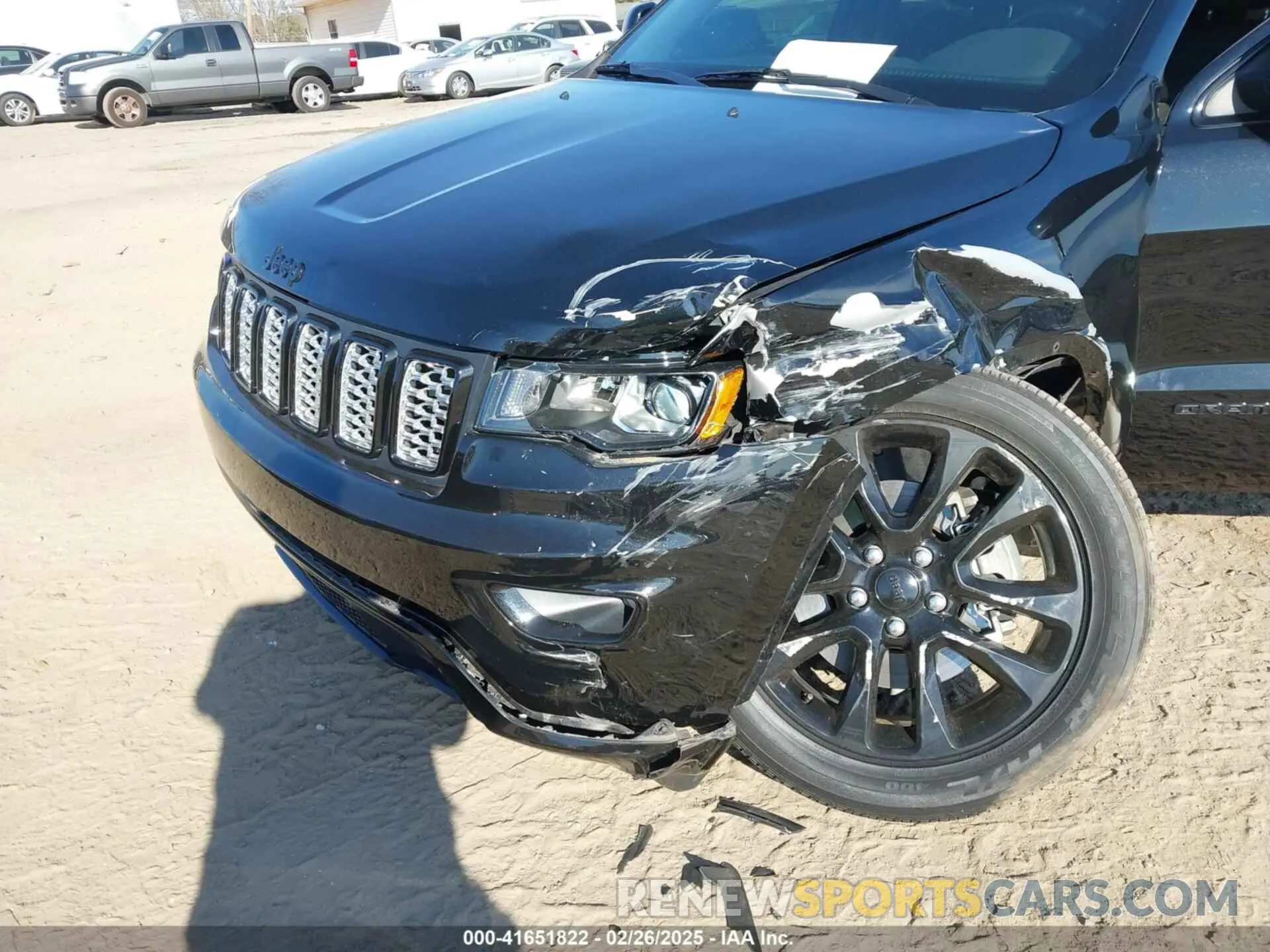 12 Photograph of a damaged car 1C4RJFAG4MC529961 JEEP GRAND CHEROKEE 2021