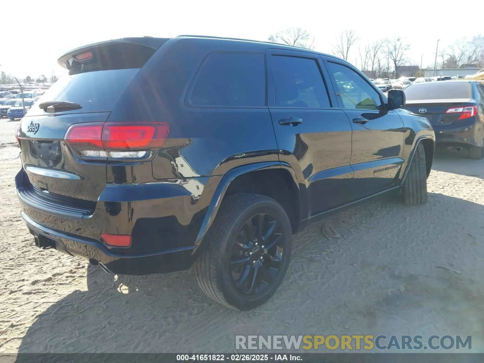 4 Photograph of a damaged car 1C4RJFAG4MC529961 JEEP GRAND CHEROKEE 2021