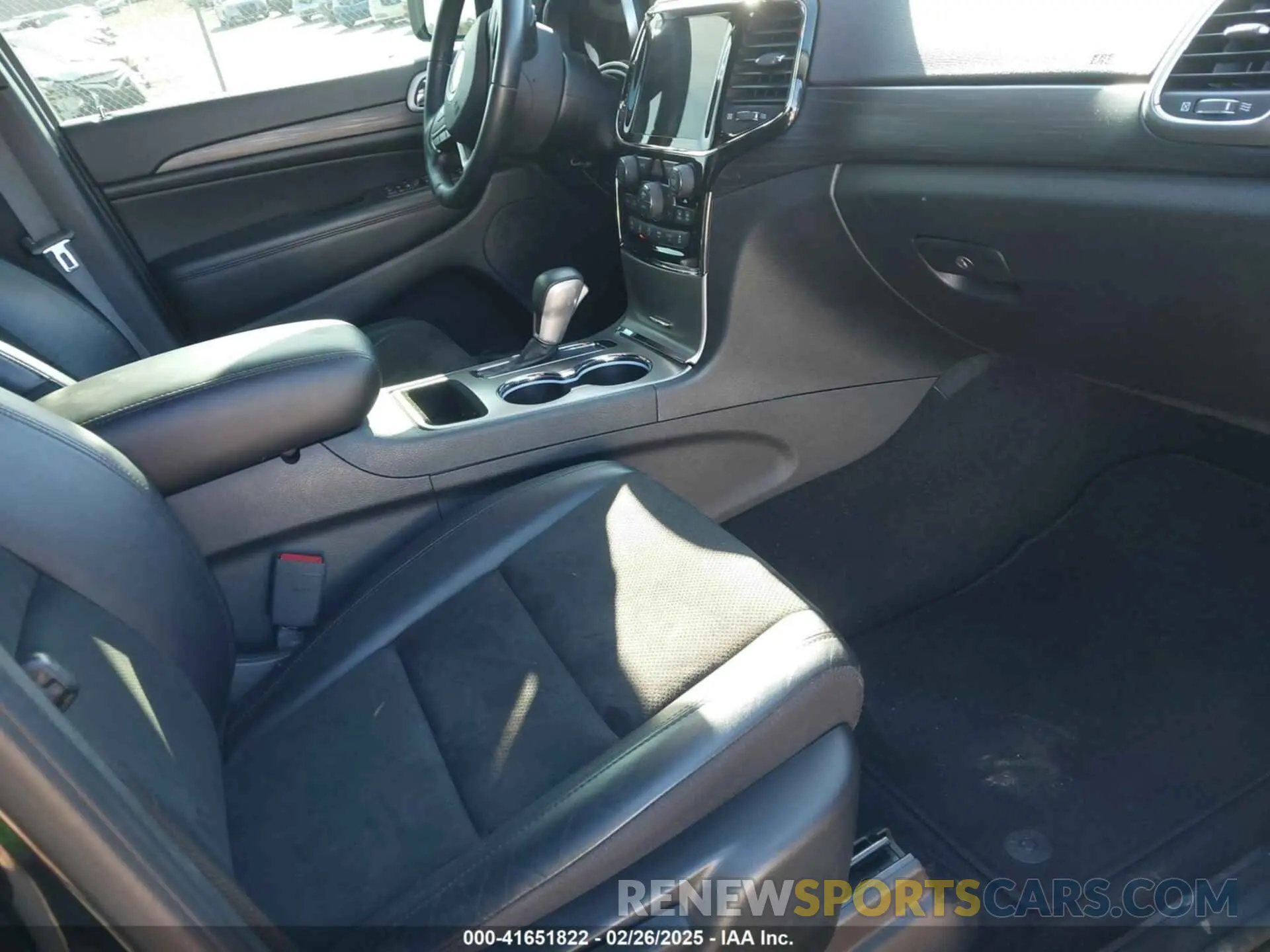 5 Photograph of a damaged car 1C4RJFAG4MC529961 JEEP GRAND CHEROKEE 2021