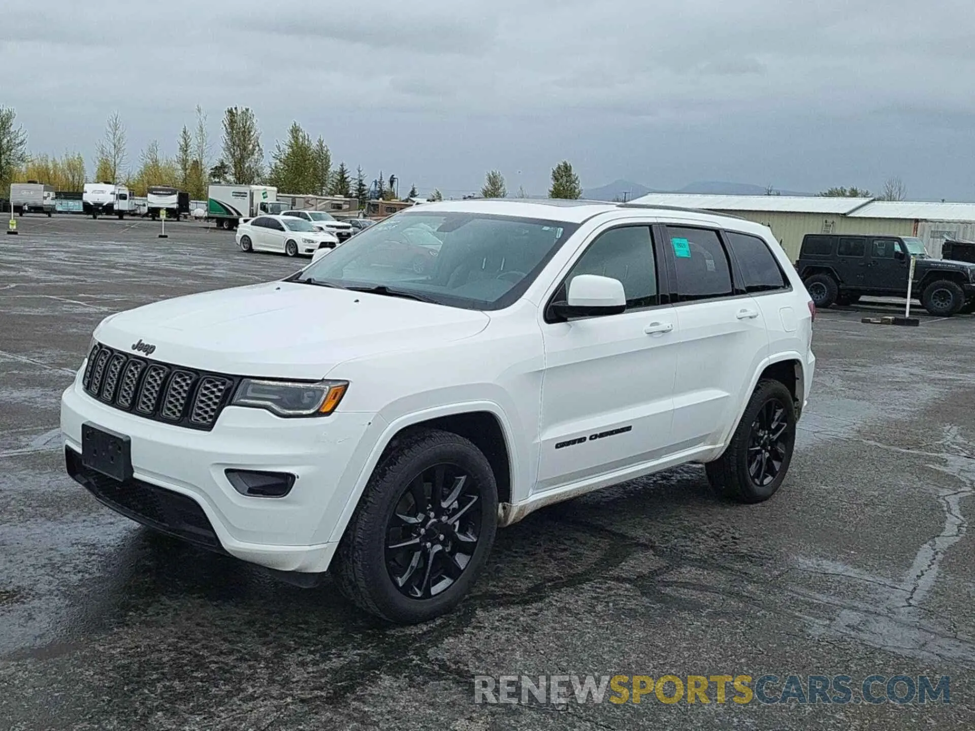 11 Photograph of a damaged car 1C4RJFAG4MC627789 JEEP GRAND CHEROKEE 2021