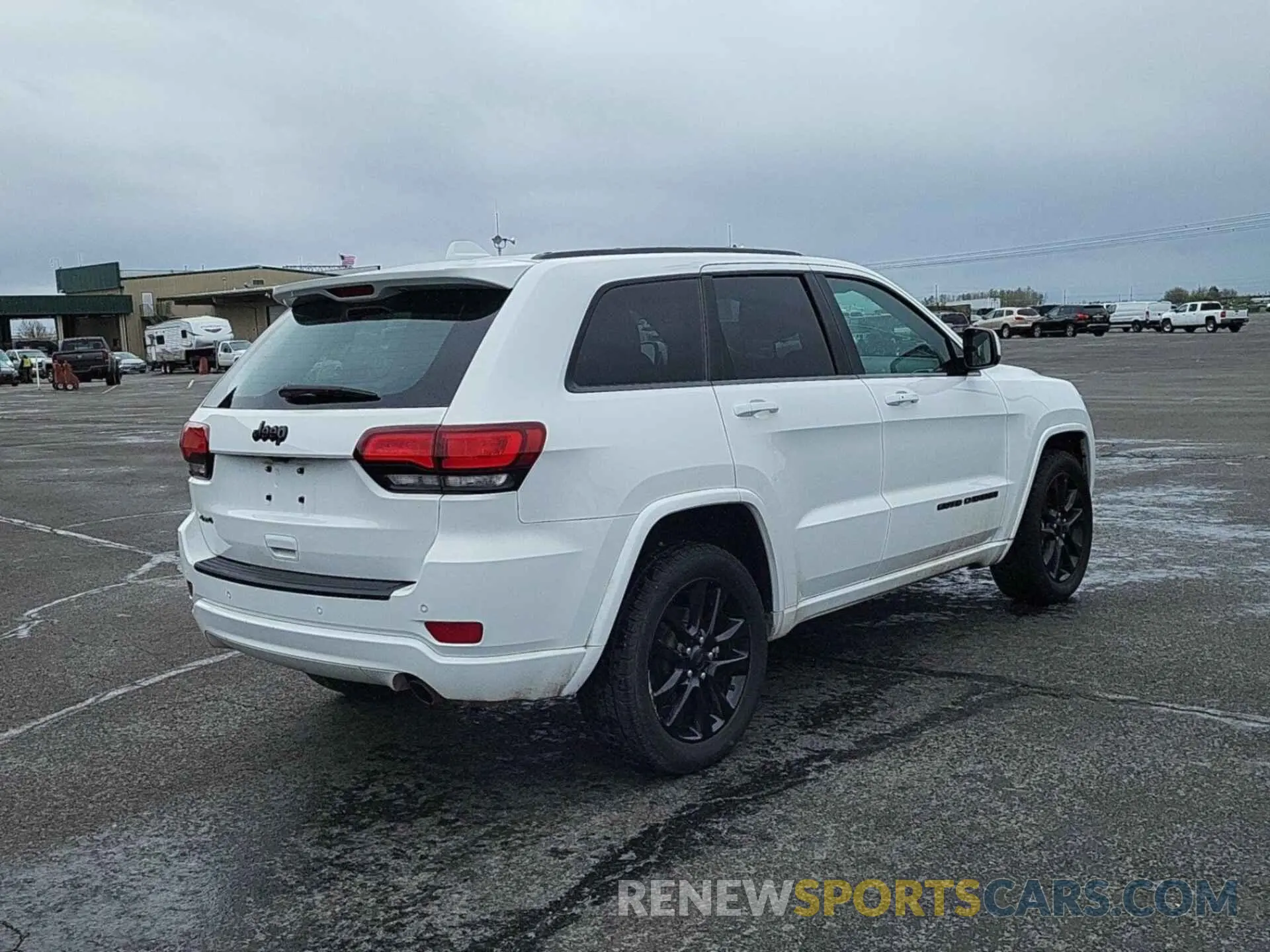 22 Photograph of a damaged car 1C4RJFAG4MC627789 JEEP GRAND CHEROKEE 2021