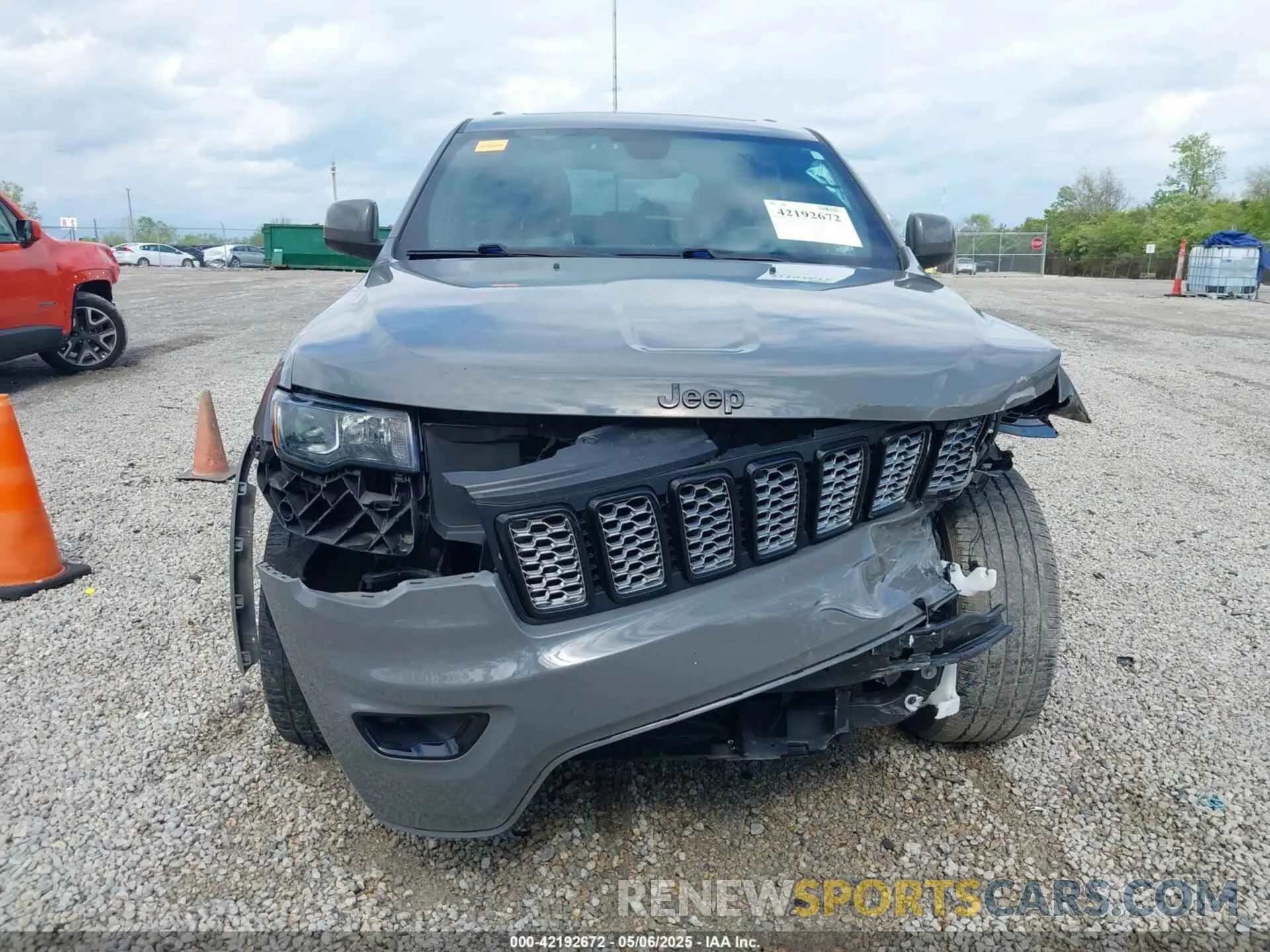 13 Photograph of a damaged car 1C4RJFAG4MC700384 JEEP GRAND CHEROKEE 2021