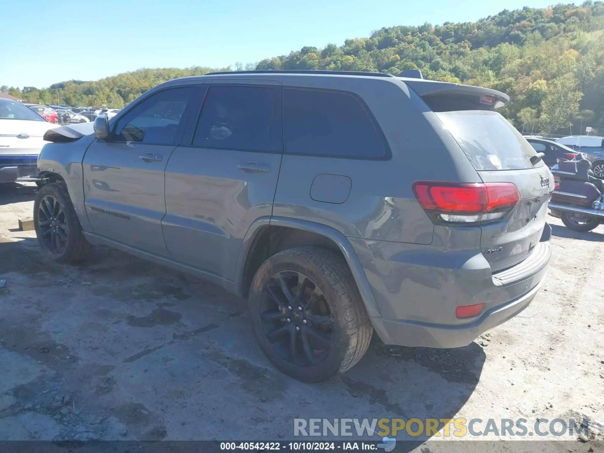 3 Photograph of a damaged car 1C4RJFAG5MC703021 JEEP GRAND CHEROKEE 2021