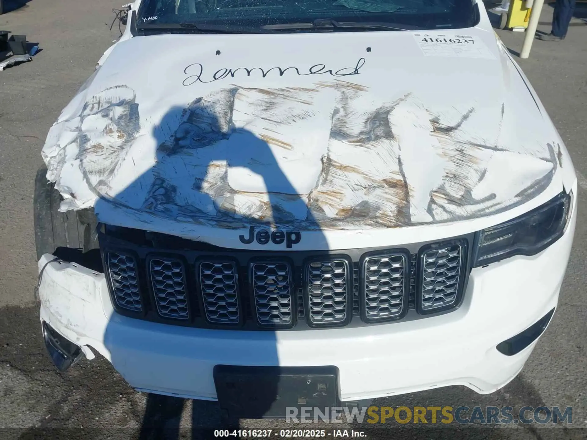 10 Photograph of a damaged car 1C4RJFAG6MC562086 JEEP GRAND CHEROKEE 2021