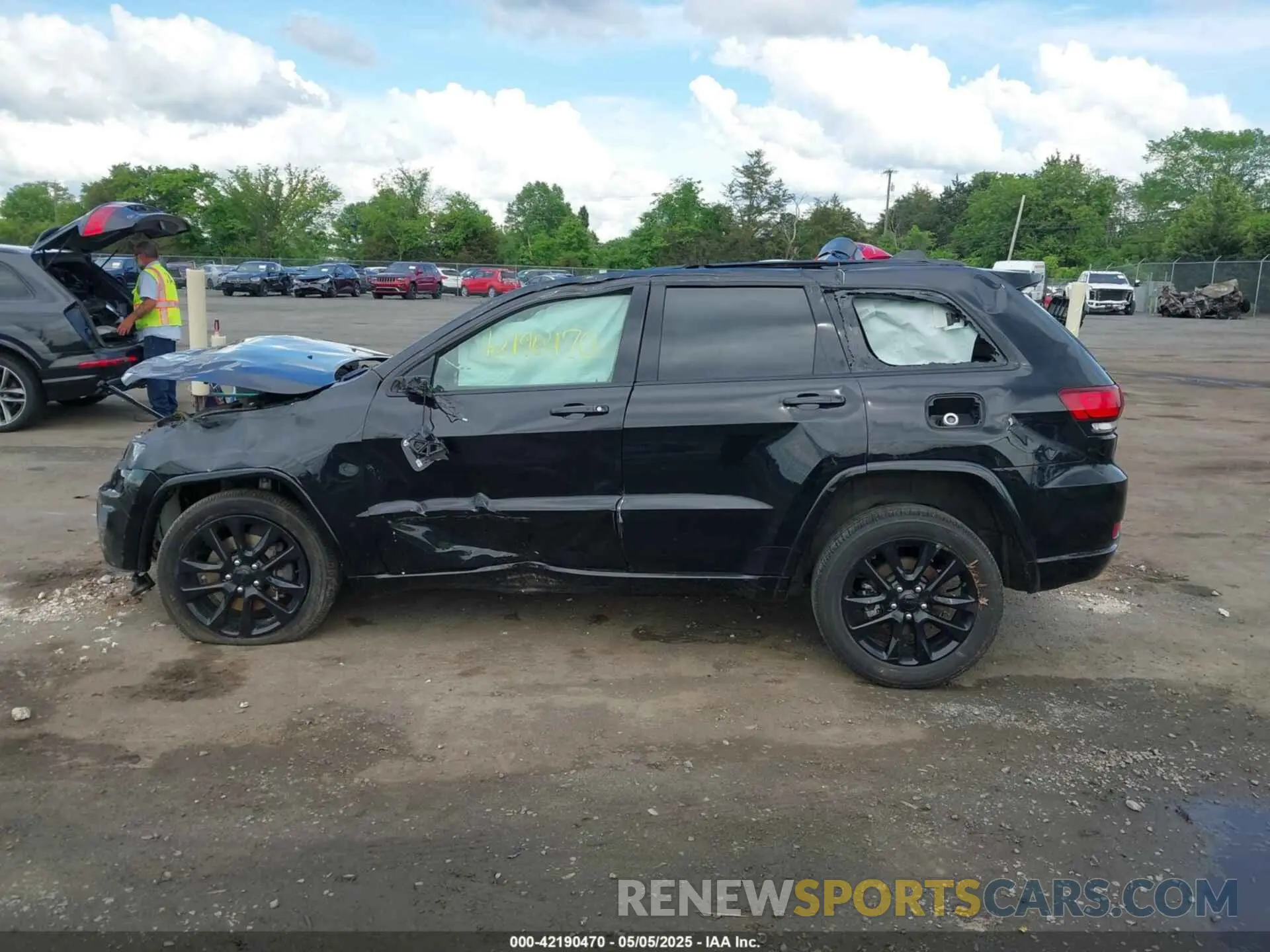 15 Photograph of a damaged car 1C4RJFAG6MC623212 JEEP GRAND CHEROKEE 2021