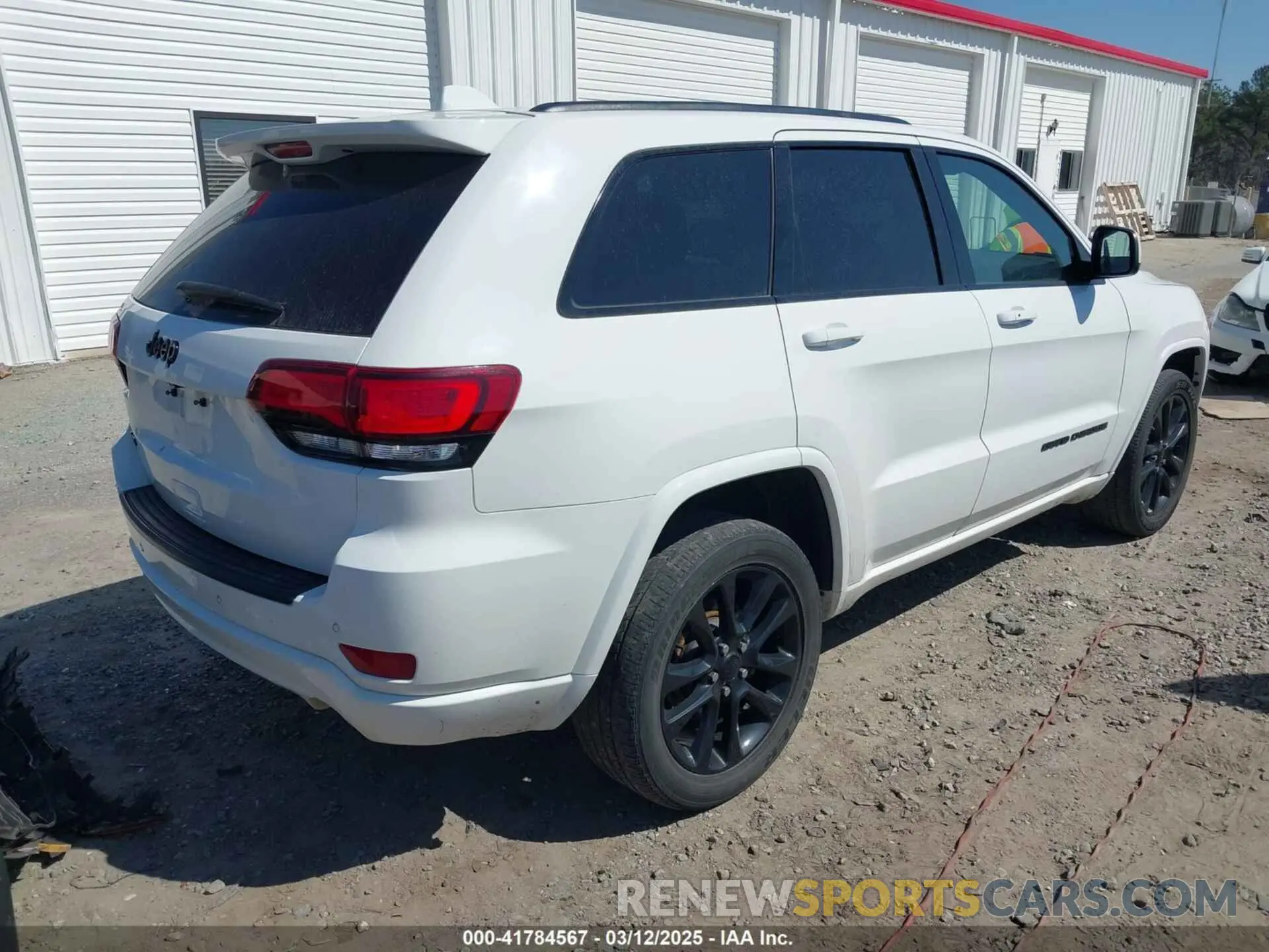 4 Photograph of a damaged car 1C4RJFAG7MC705966 JEEP GRAND CHEROKEE 2021