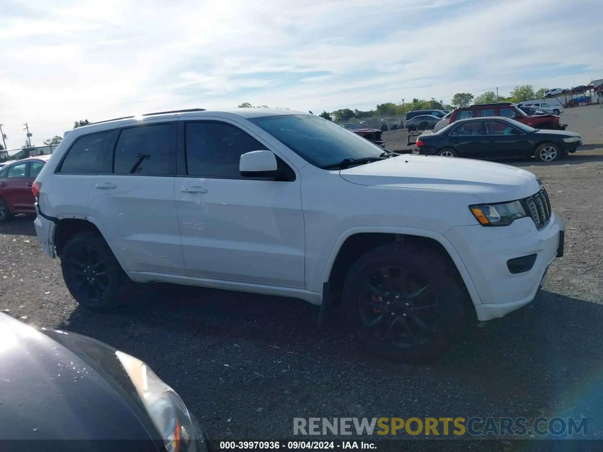13 Photograph of a damaged car 1C4RJFAG7MC828165 JEEP GRAND CHEROKEE 2021