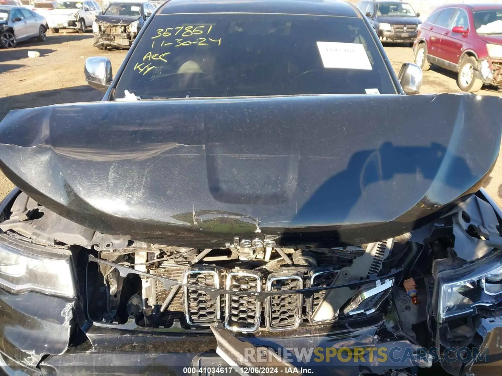 10 Photograph of a damaged car 1C4RJFBG0MC563846 JEEP GRAND CHEROKEE 2021