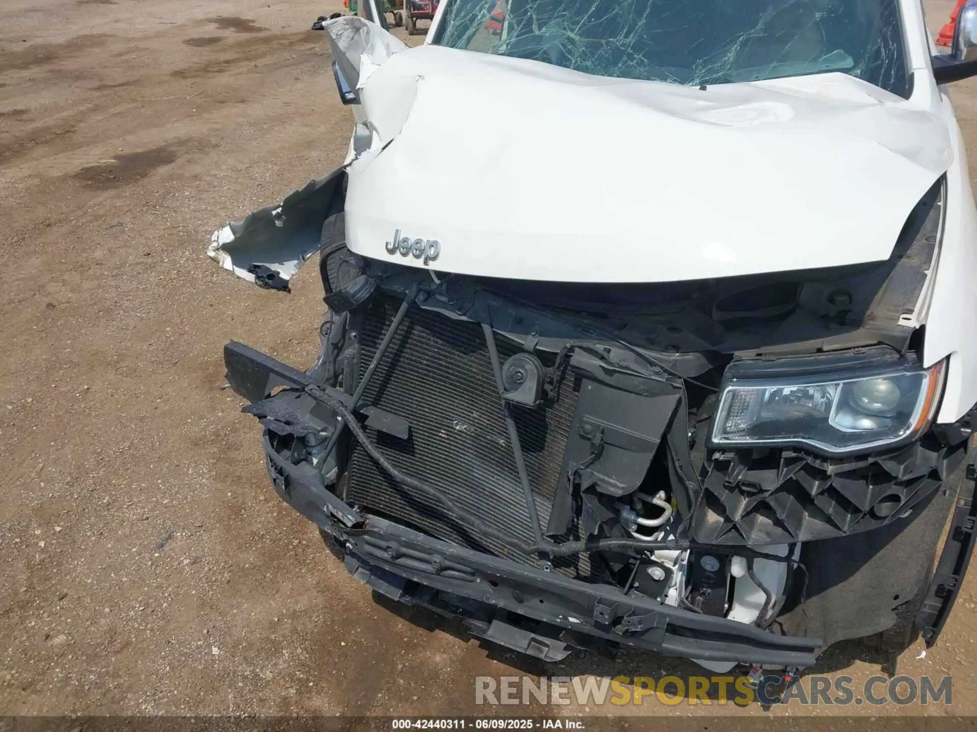 6 Фотография поврежденного автомобиля 1C4RJFBG0MC620224 JEEP GRAND CHEROKEE 2021