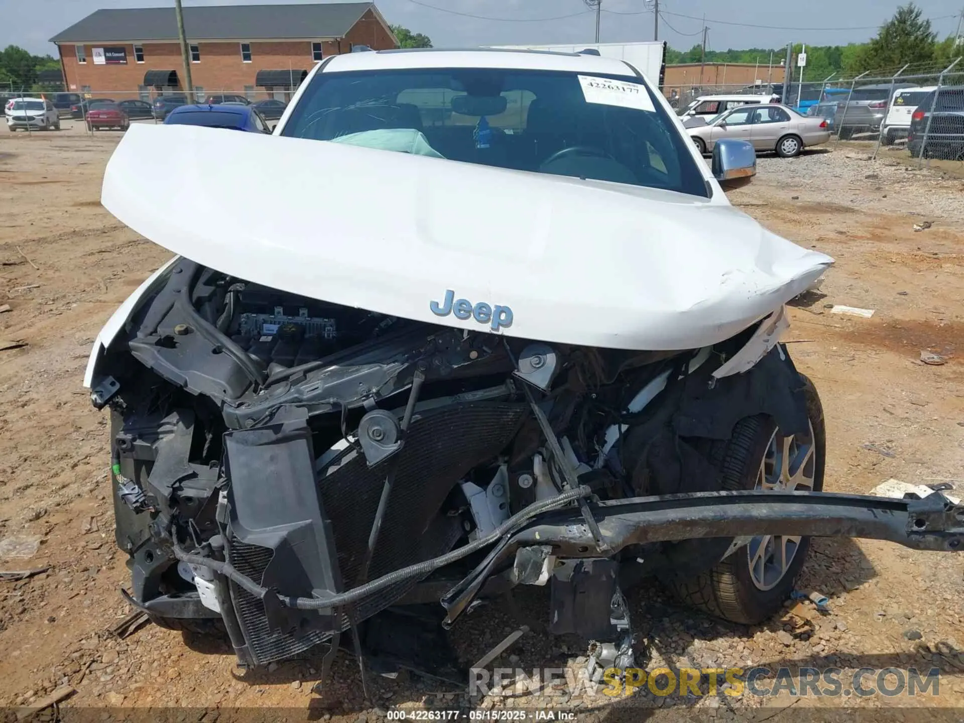 12 Photograph of a damaged car 1C4RJFBG0MC838597 JEEP GRAND CHEROKEE 2021