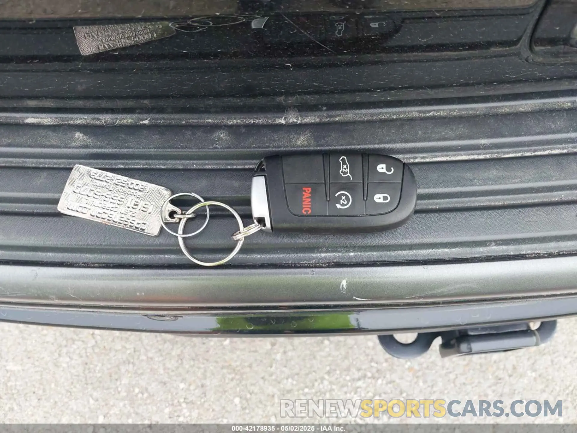 11 Photograph of a damaged car 1C4RJFBG1MC613220 JEEP GRAND CHEROKEE 2021