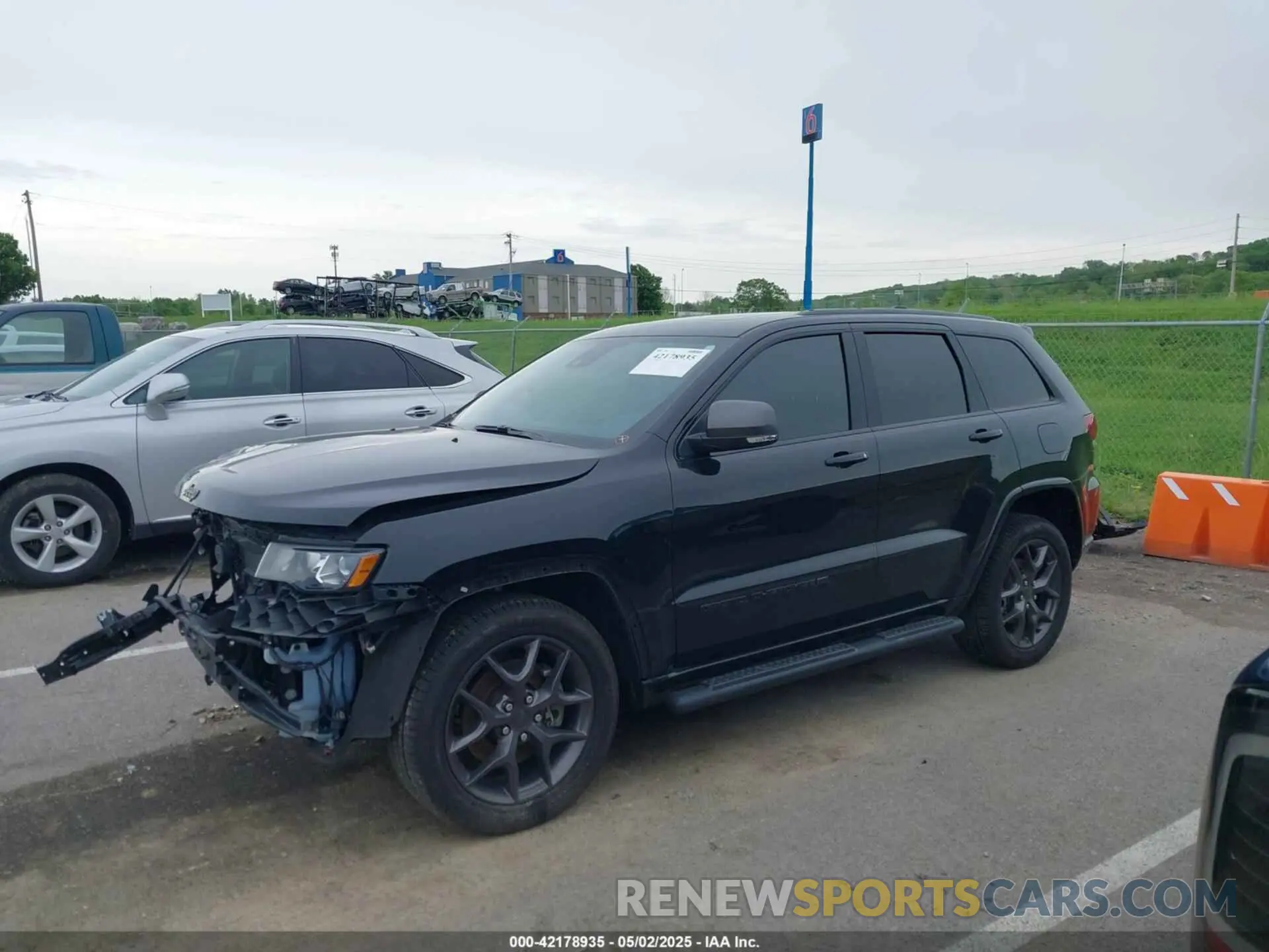 14 Photograph of a damaged car 1C4RJFBG1MC613220 JEEP GRAND CHEROKEE 2021