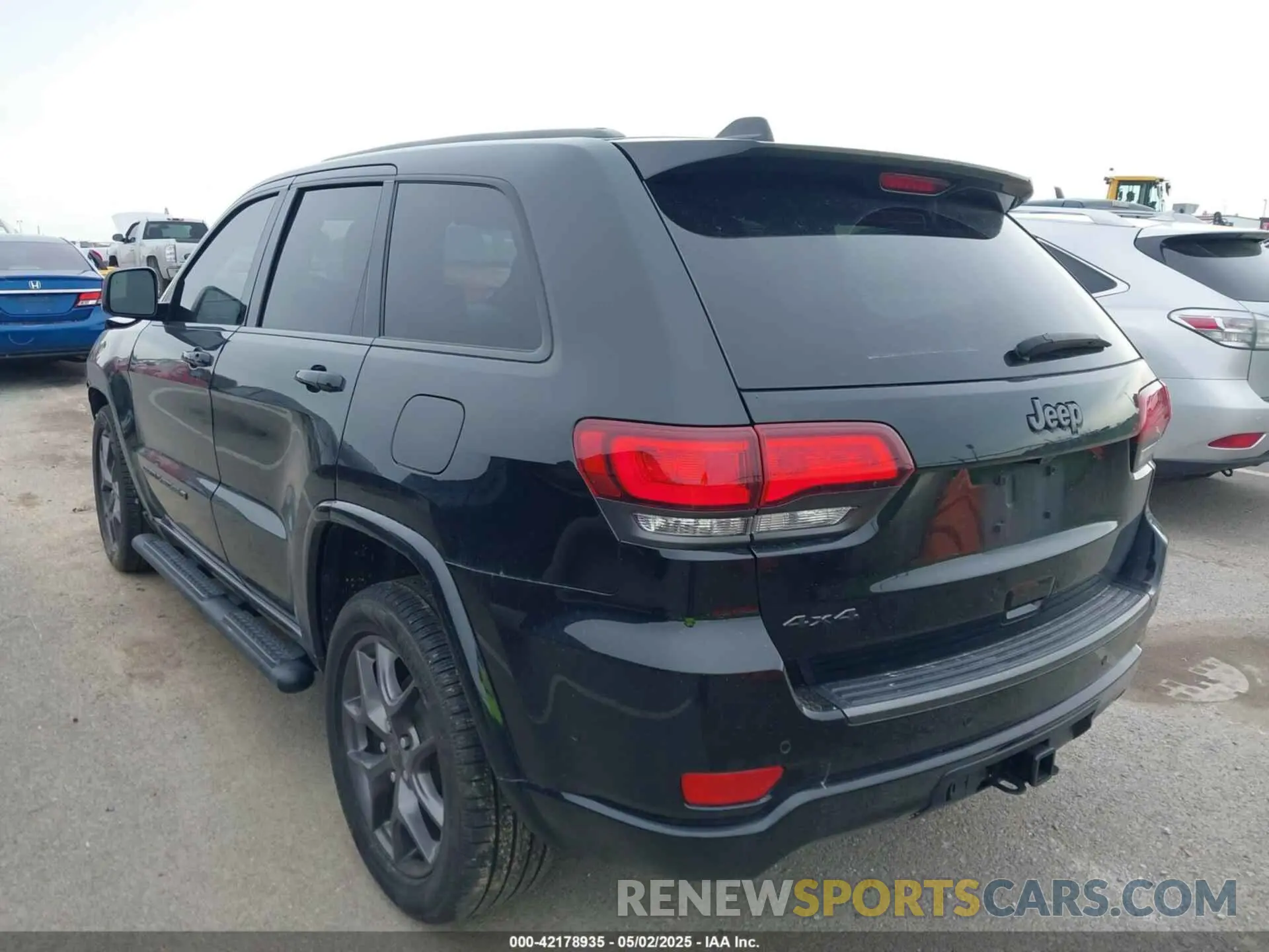 3 Photograph of a damaged car 1C4RJFBG1MC613220 JEEP GRAND CHEROKEE 2021