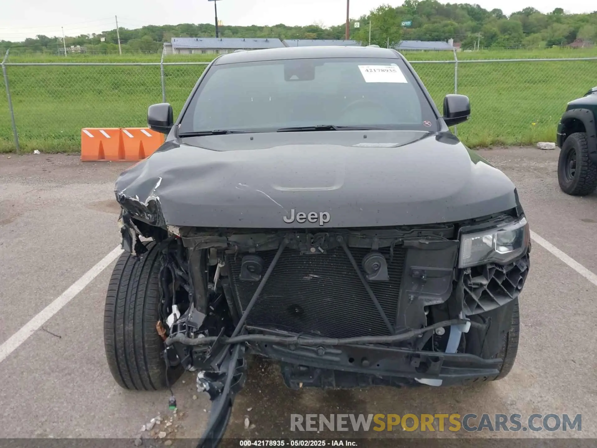 6 Photograph of a damaged car 1C4RJFBG1MC613220 JEEP GRAND CHEROKEE 2021