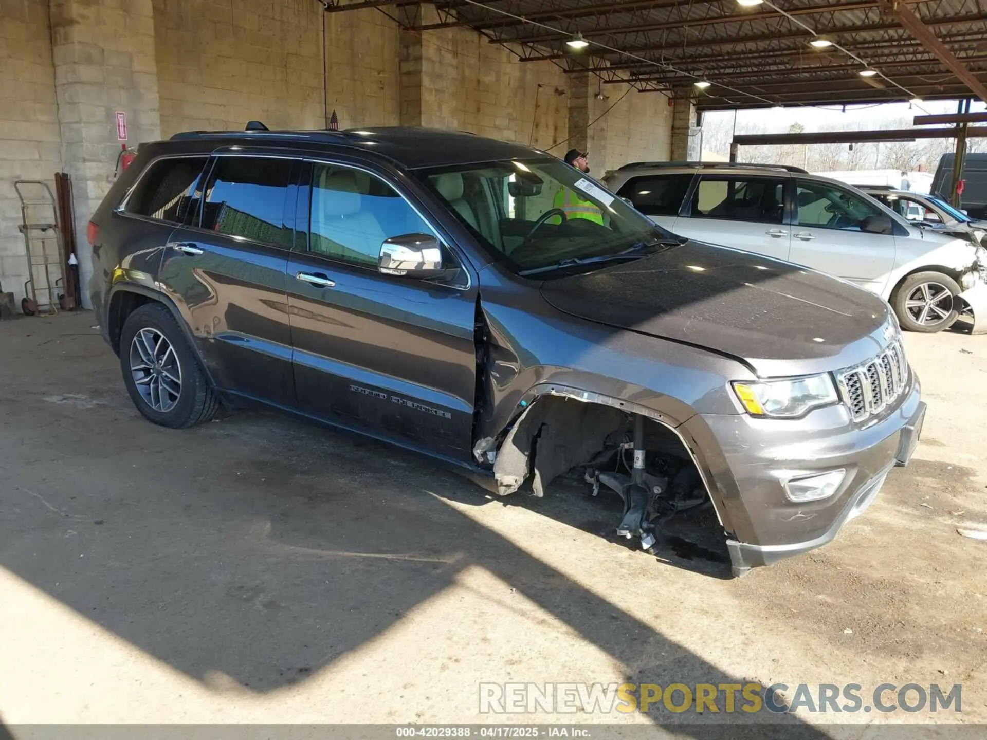 1 Photograph of a damaged car 1C4RJFBG1MC828760 JEEP GRAND CHEROKEE 2021