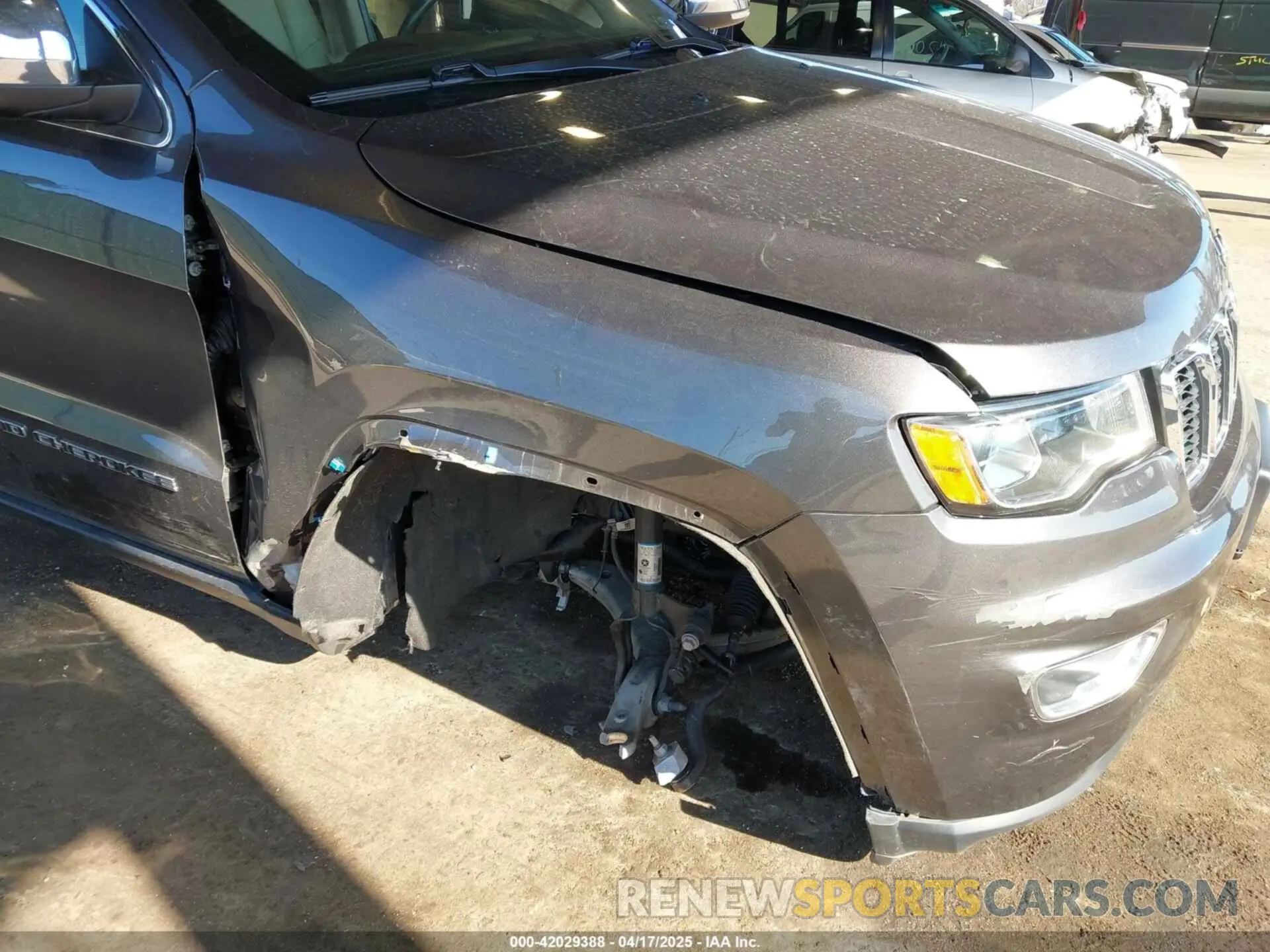 6 Photograph of a damaged car 1C4RJFBG1MC828760 JEEP GRAND CHEROKEE 2021