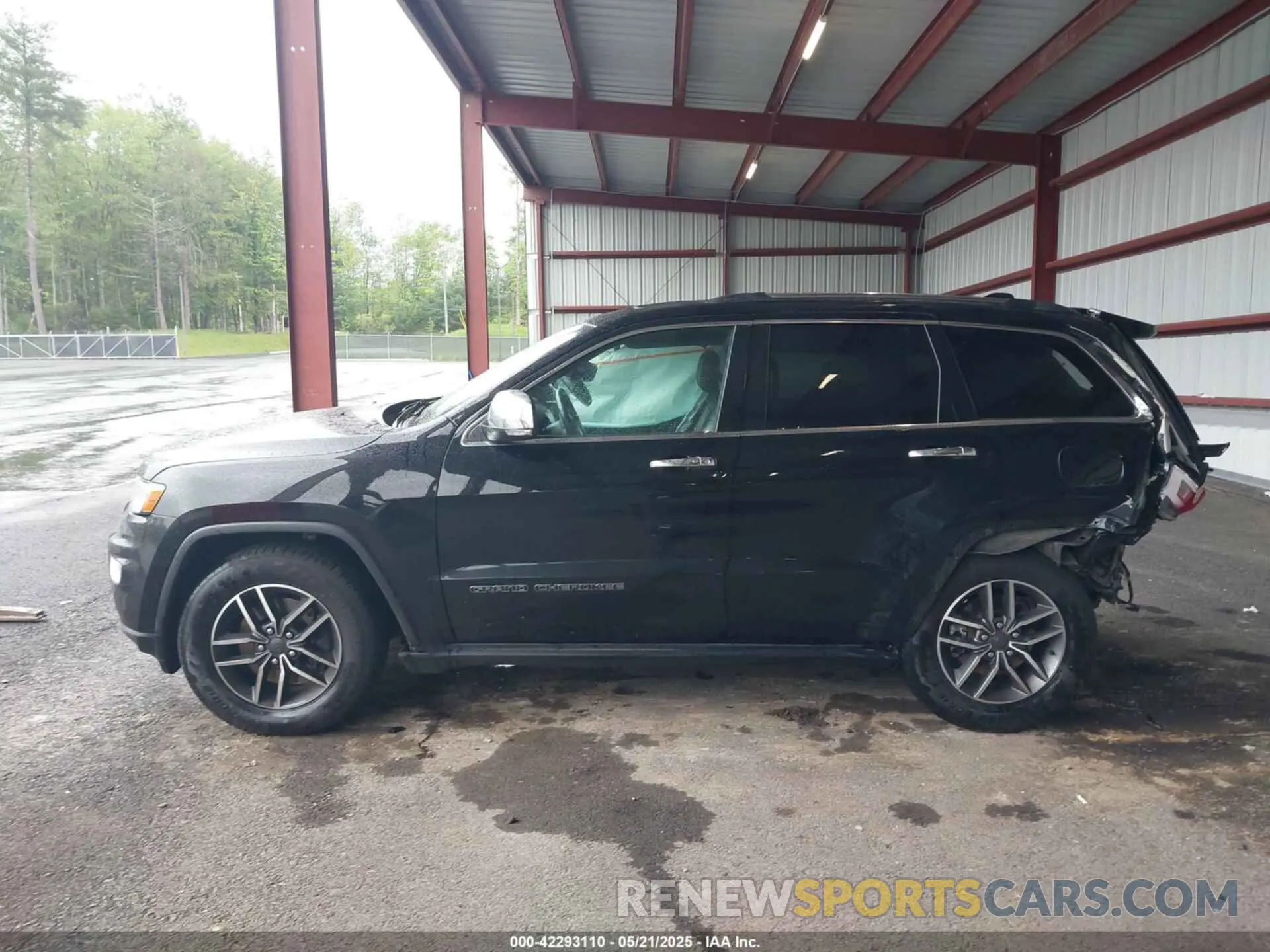 14 Photograph of a damaged car 1C4RJFBG2MC754779 JEEP GRAND CHEROKEE 2021