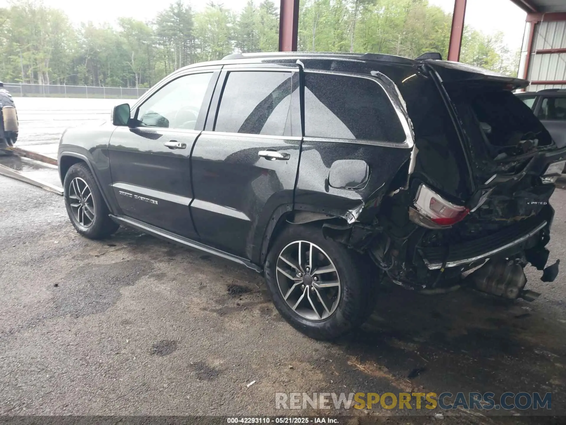 3 Photograph of a damaged car 1C4RJFBG2MC754779 JEEP GRAND CHEROKEE 2021