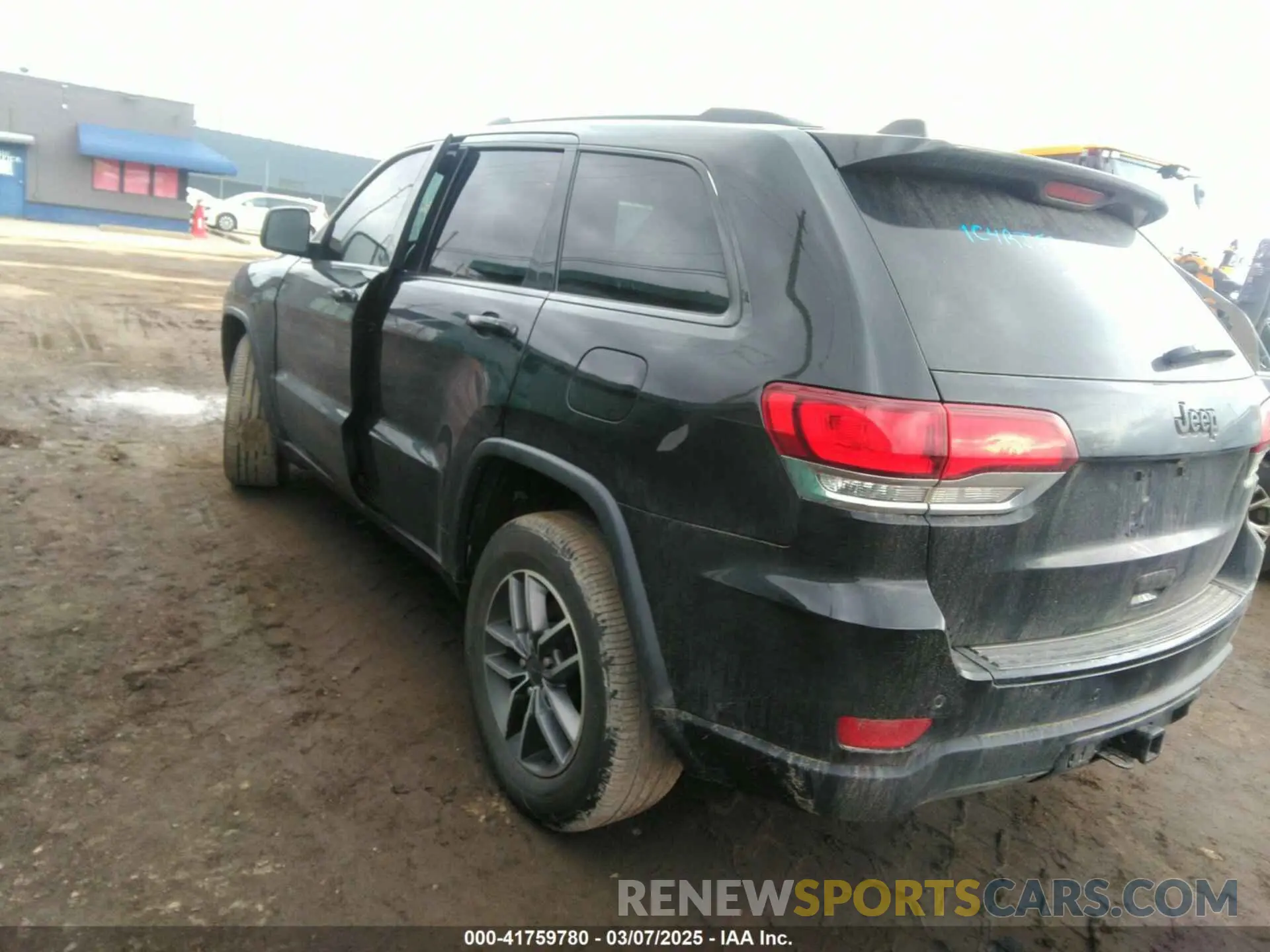 3 Photograph of a damaged car 1C4RJFBG2MC807951 JEEP GRAND CHEROKEE 2021