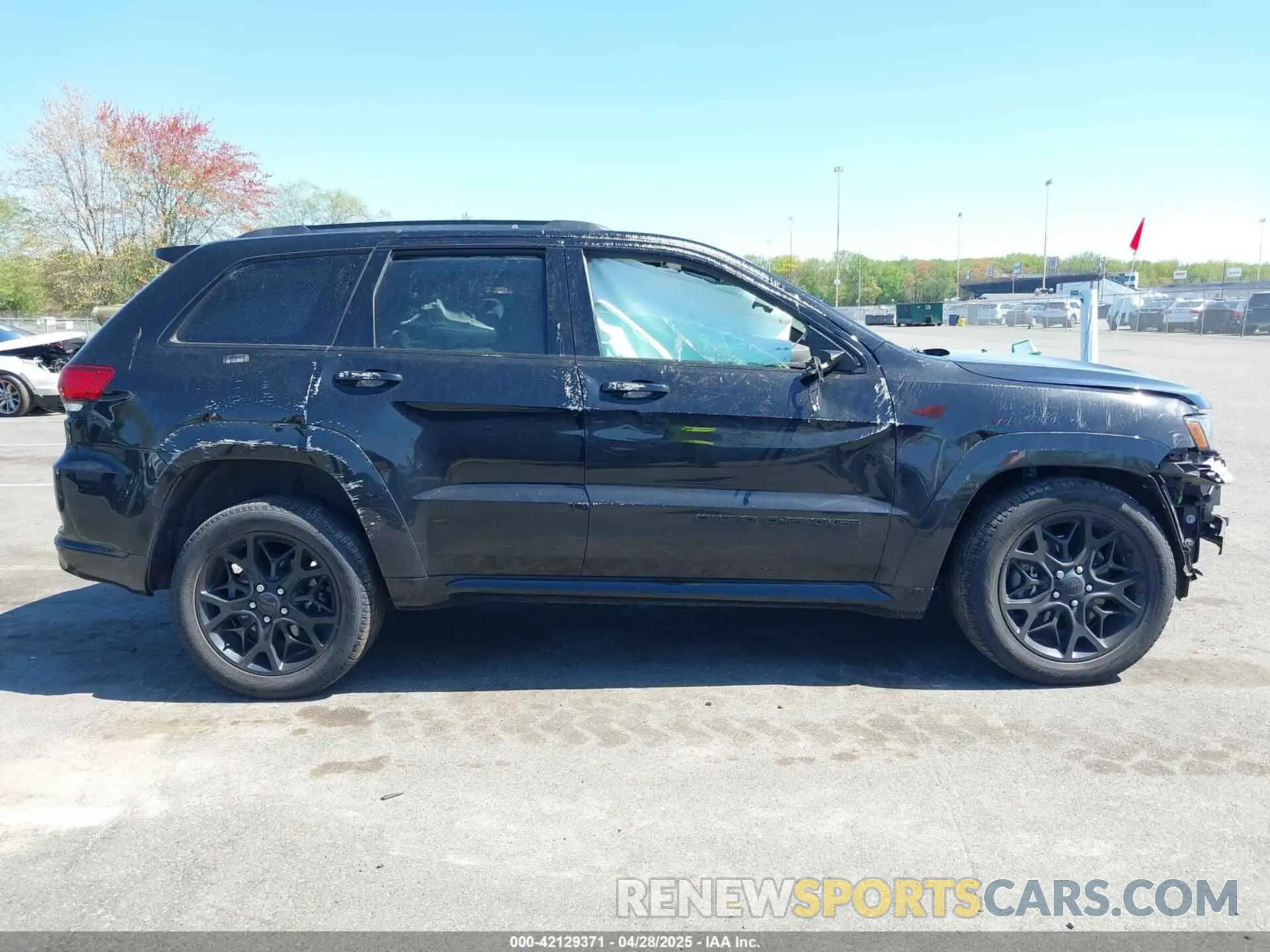 13 Photograph of a damaged car 1C4RJFBG5MC671721 JEEP GRAND CHEROKEE 2021