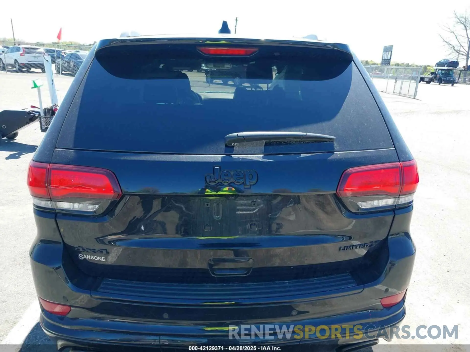 16 Photograph of a damaged car 1C4RJFBG5MC671721 JEEP GRAND CHEROKEE 2021